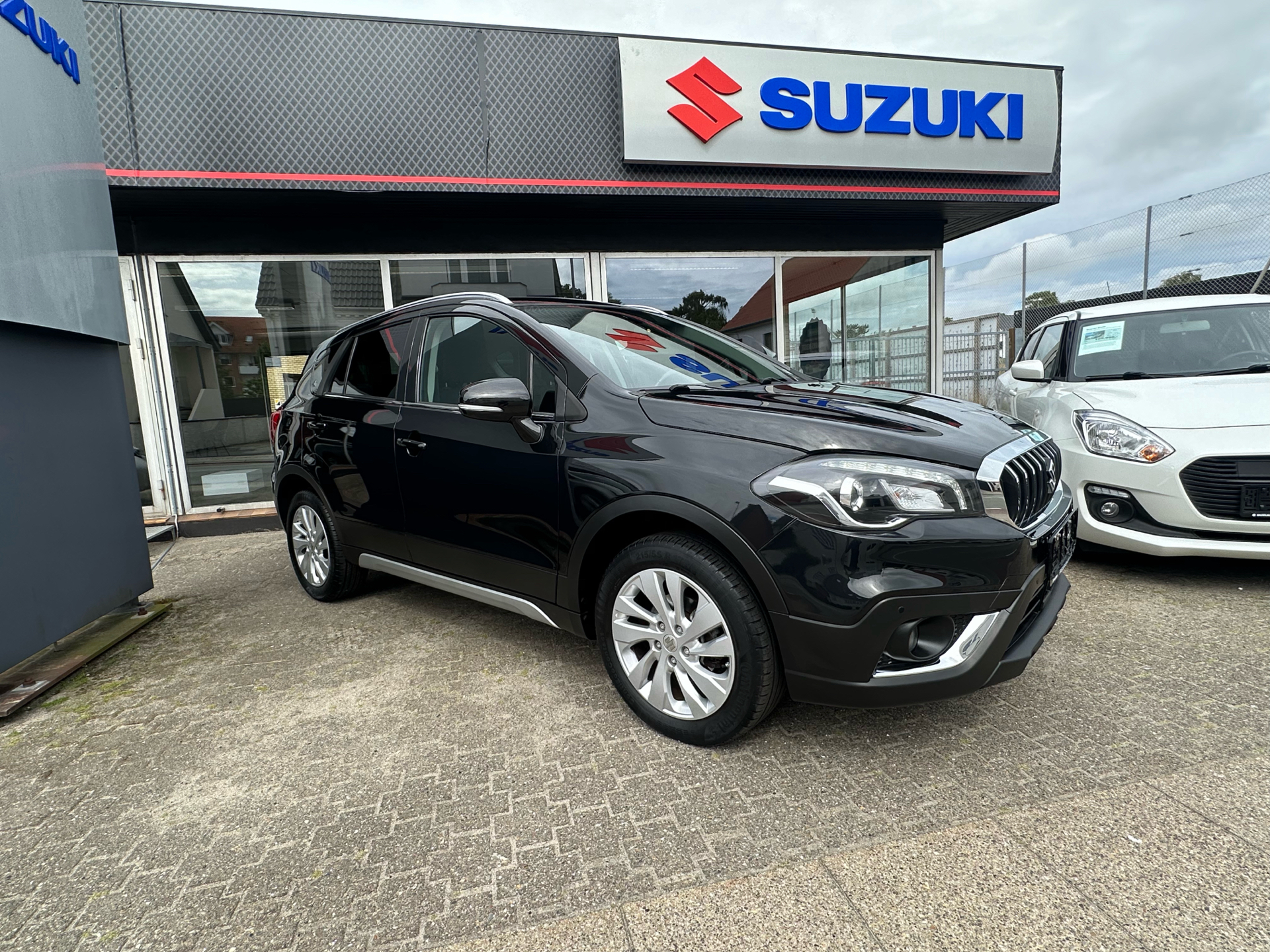 Billede af Suzuki S-Cross 1,4 Boosterjet  Mild hybrid Active Hybrid 129HK 5d 6g Aut.