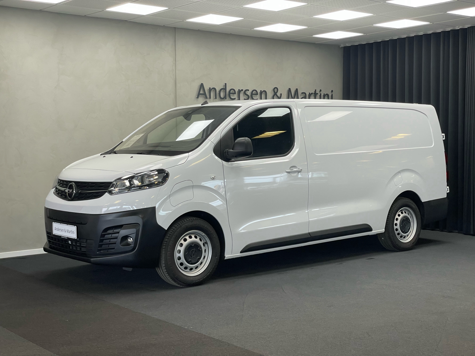 Billede af Opel Vivaro-e L3V1 EL Enjoy 136HK Van Aut.