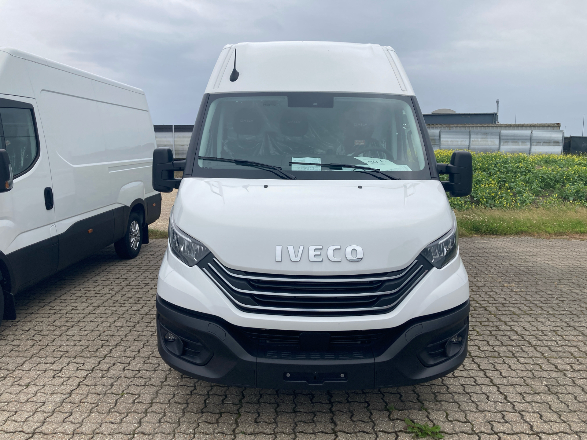 Billede af Iveco Daily 35S18 12m3 3,0 D 180HK Van 8g Aut.