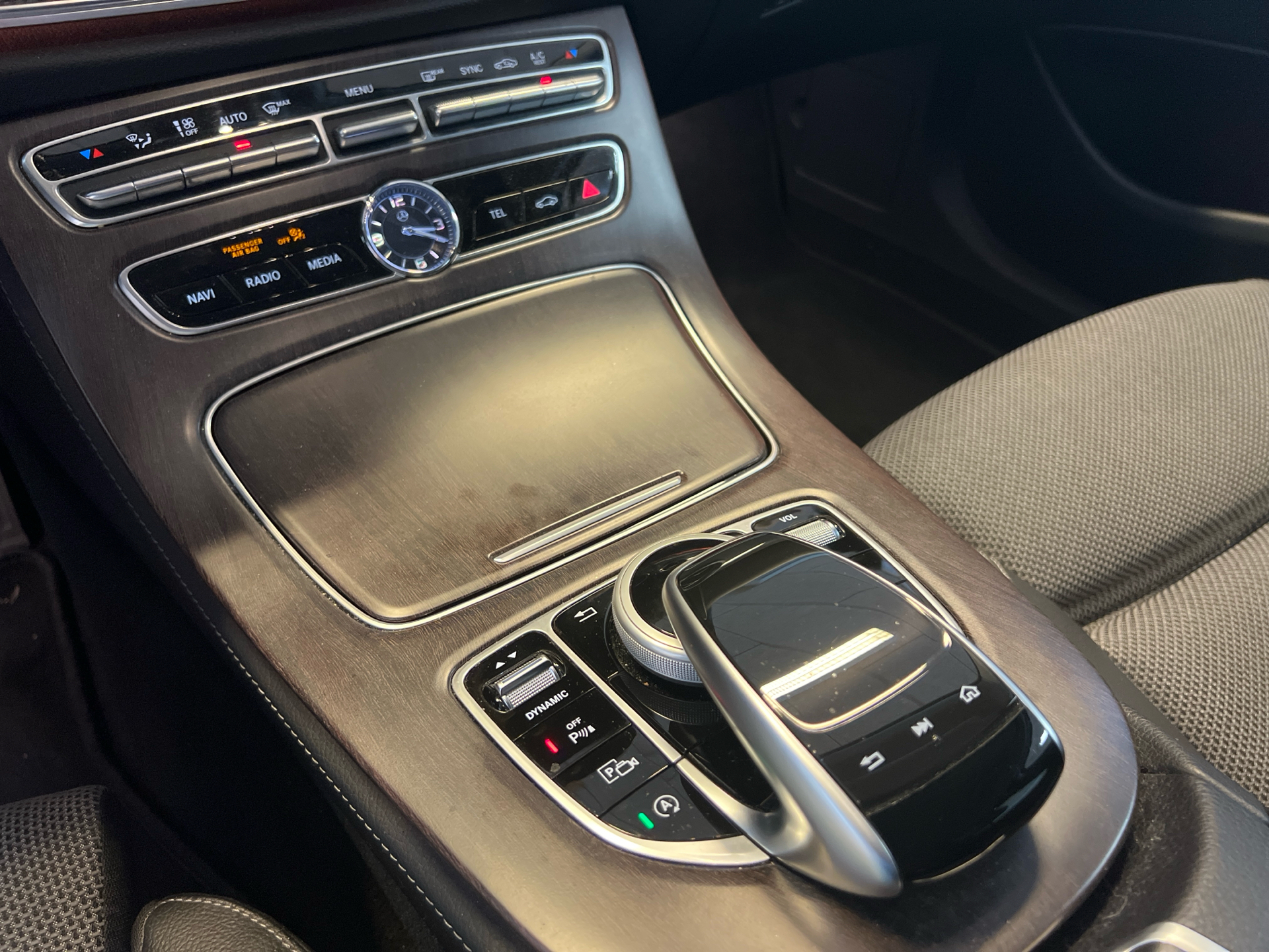 Billede af Mercedes-Benz E200 T 2,0 Avantgarde 9G-Tronic 184HK Stc Aut.