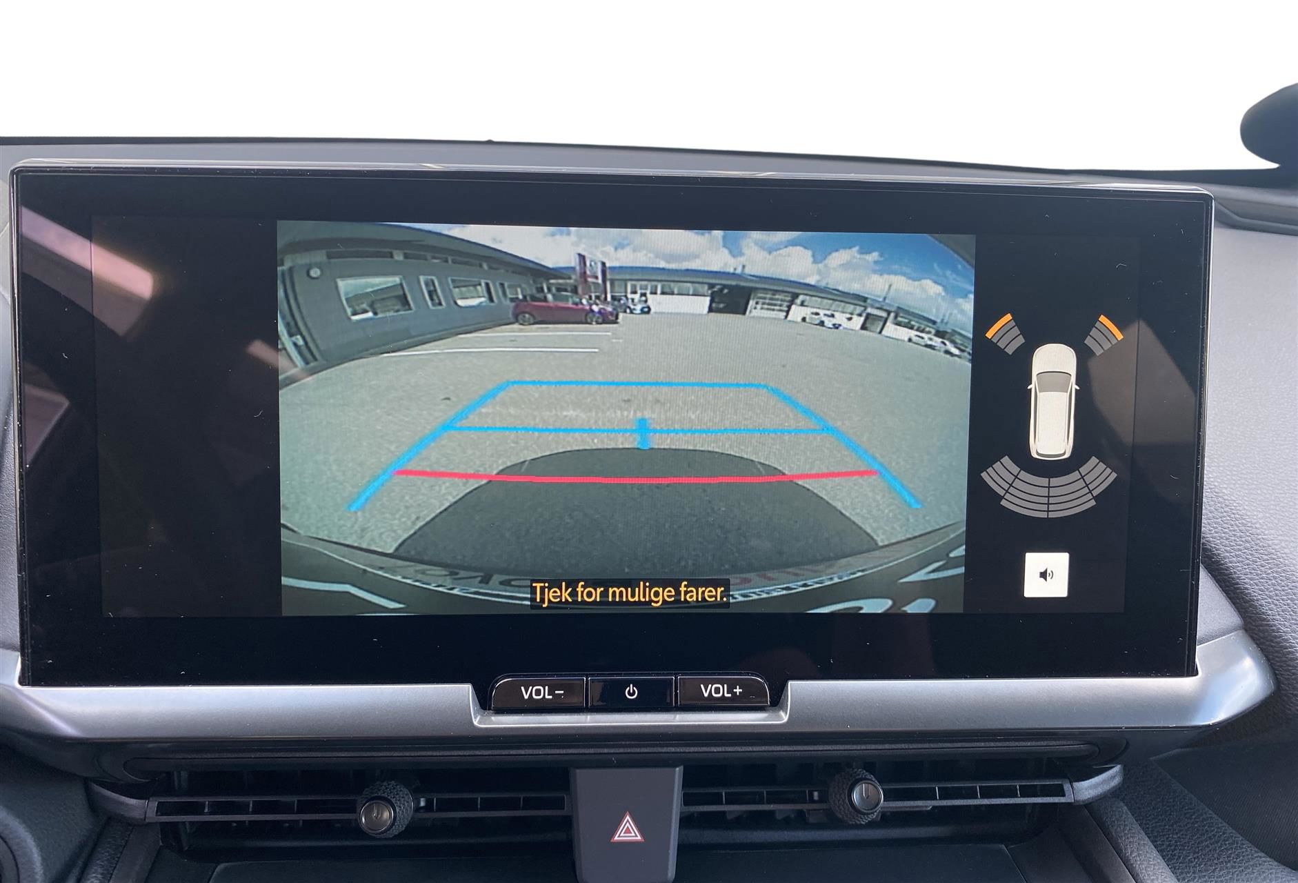 Billede af Toyota C-HR 2,0 Plugin-hybrid Style Smart Bi-tone E-CVT 223HK 5d Trinl. Gear