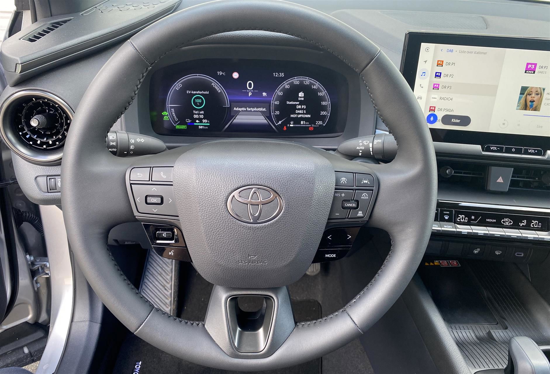 Billede af Toyota C-HR 2,0 Plugin-hybrid Style Smart Bi-tone E-CVT 223HK 5d Trinl. Gear