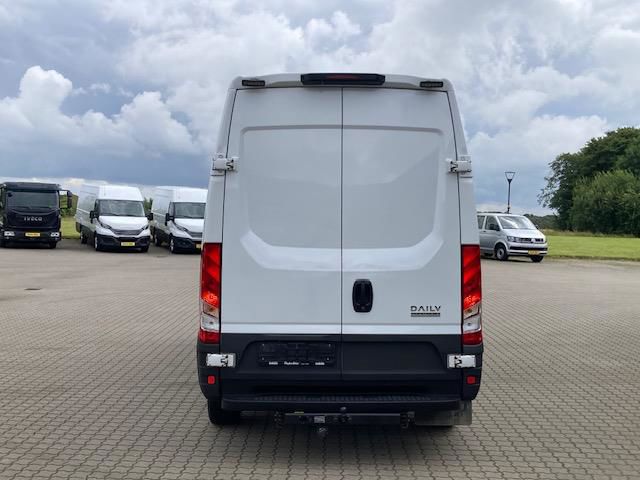 Billede af Iveco Daily 35C16 10,8m3 2,3 D 156HK Van 8g Aut.