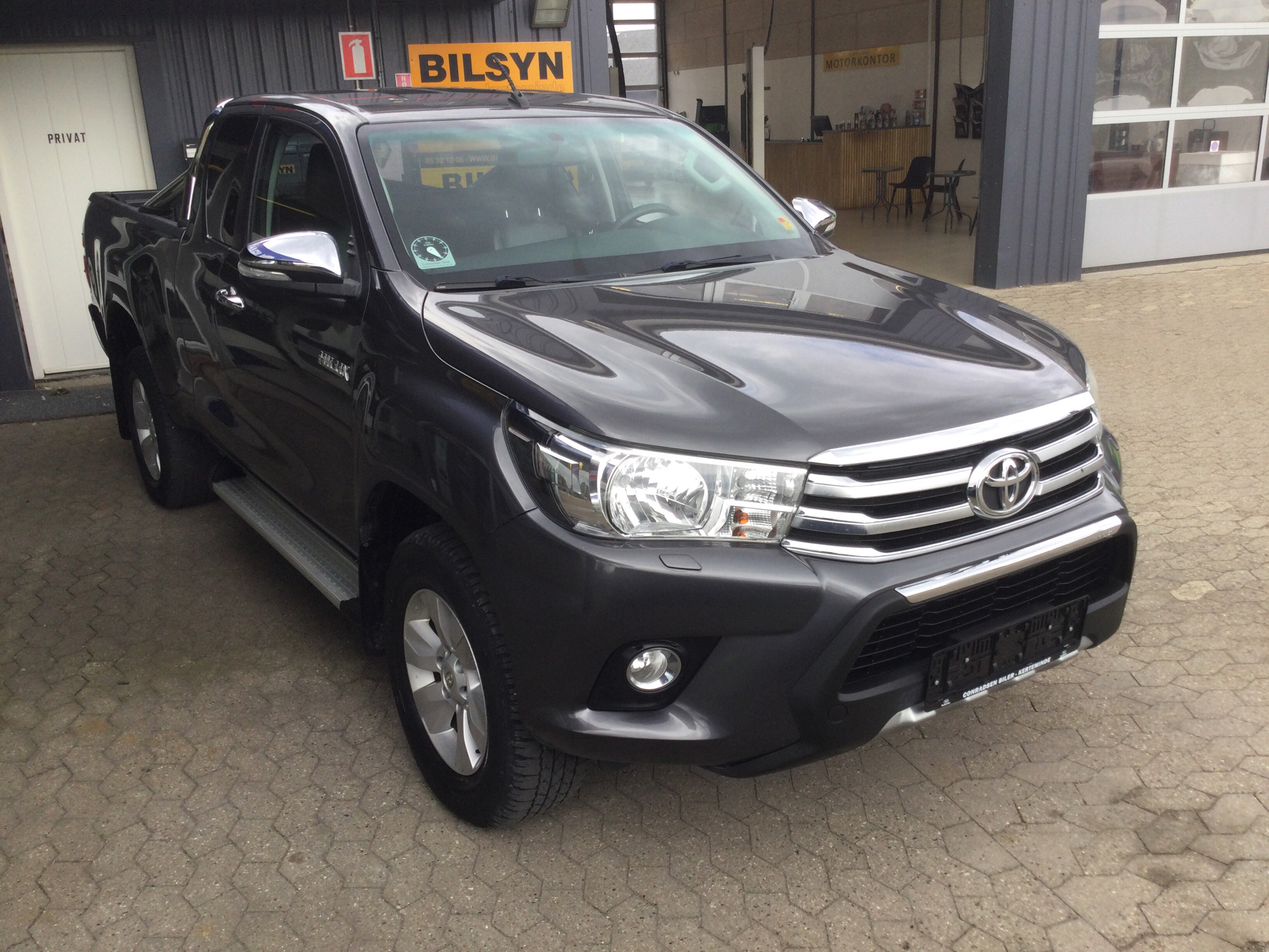 Billede af Toyota HiLux Extra Cab 2,4 D-4D T3 4x4 150HK Pick-Up 6g