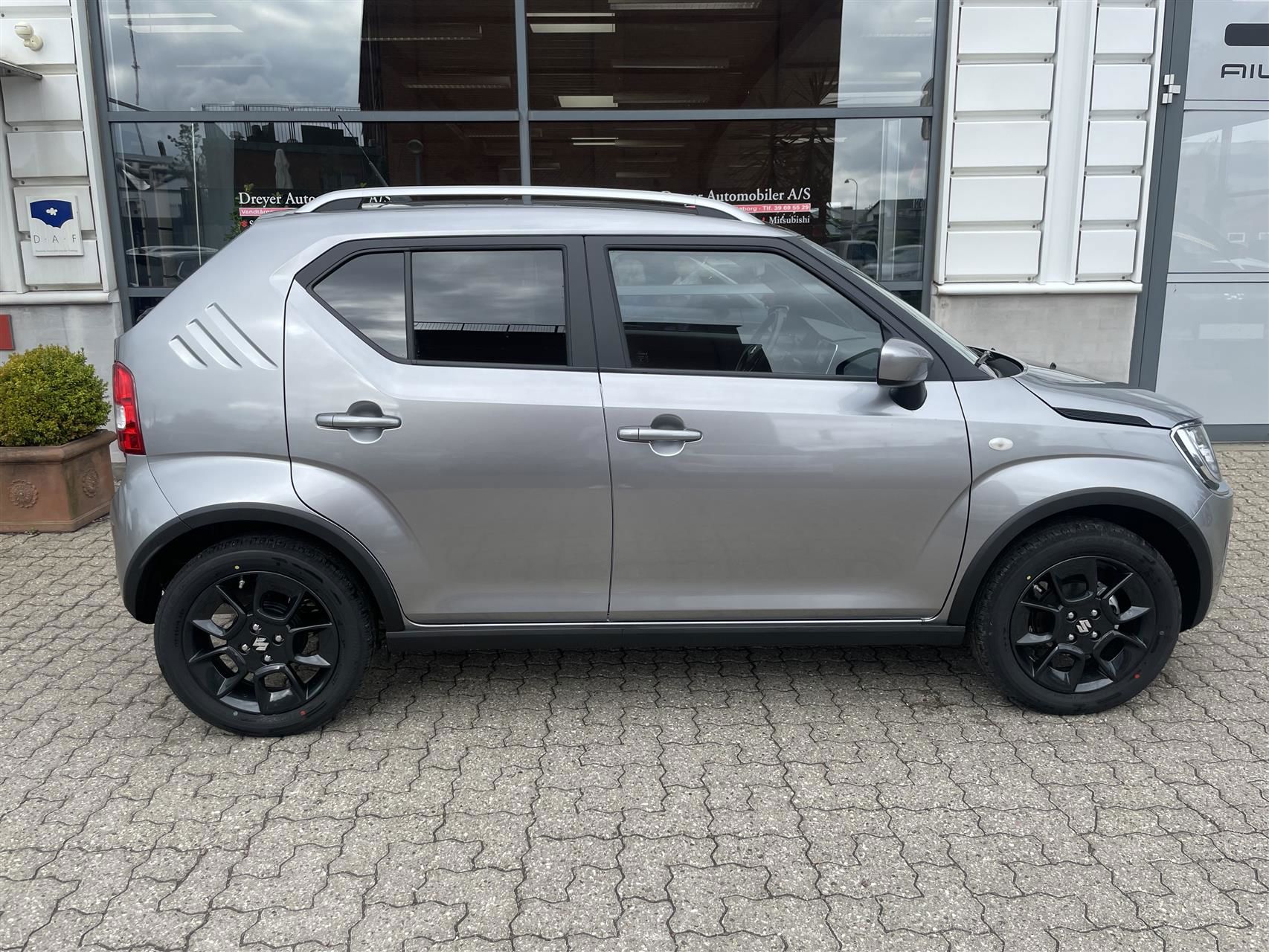 Billede af Suzuki Ignis 1,2 Dualjet  Mild hybrid Active AEB Hybrid CVT 83HK 5d Aut.