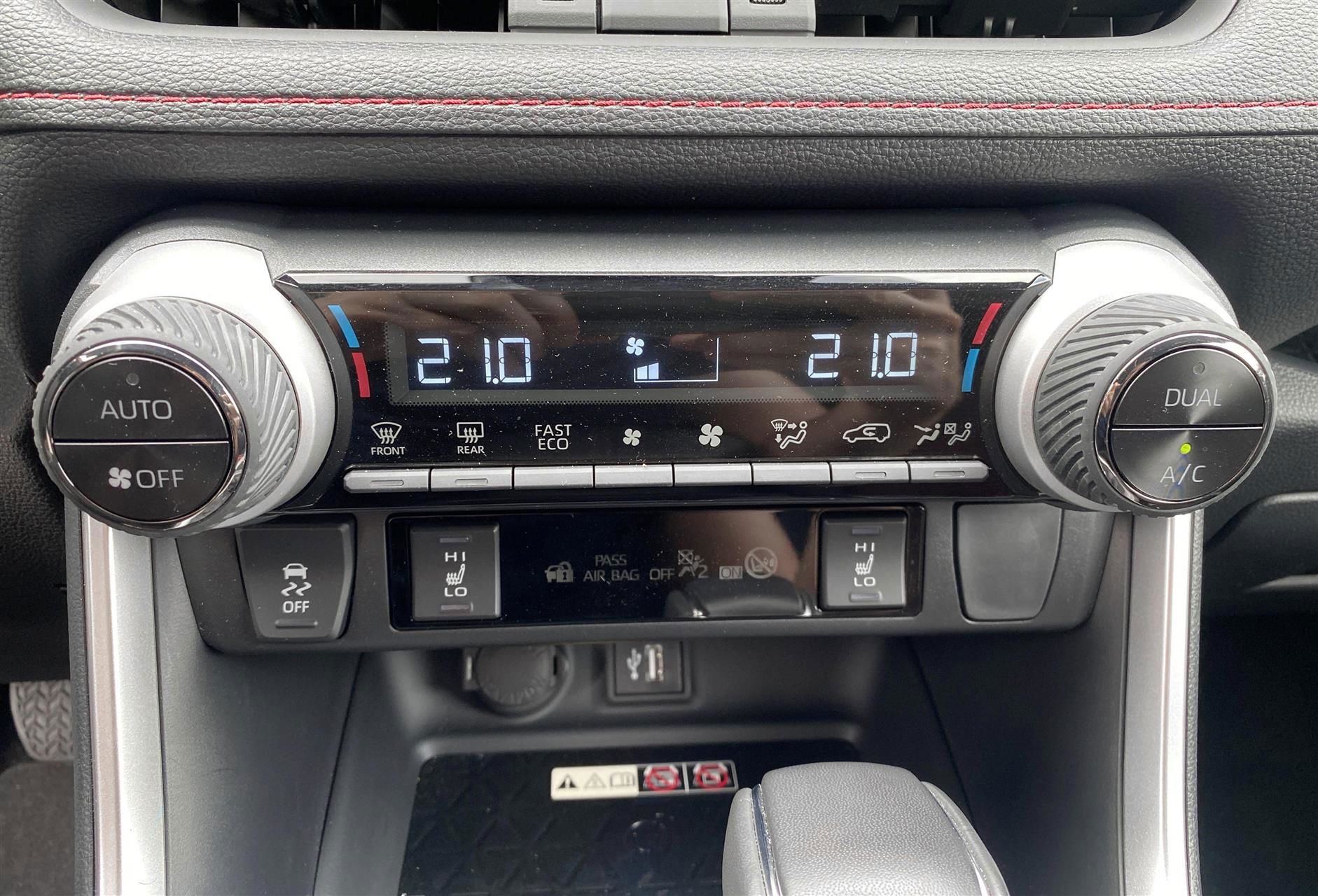 Billede af Toyota RAV4 Plug-in 2,5 Plugin-hybrid Style AWD 306HK 5d 6g Aut.