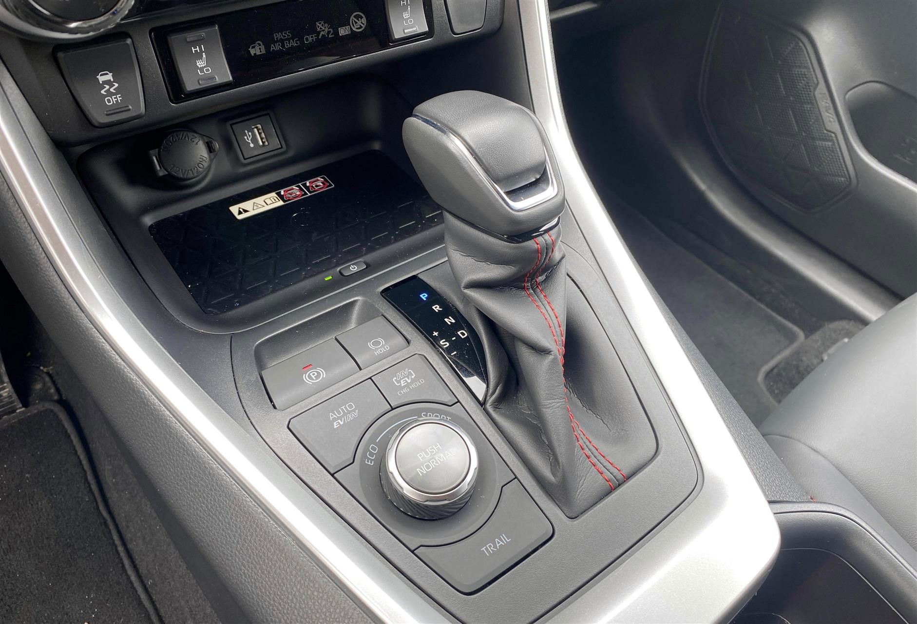 Billede af Toyota RAV4 Plug-in 2,5 Plugin-hybrid Style AWD 306HK 5d 6g Aut.