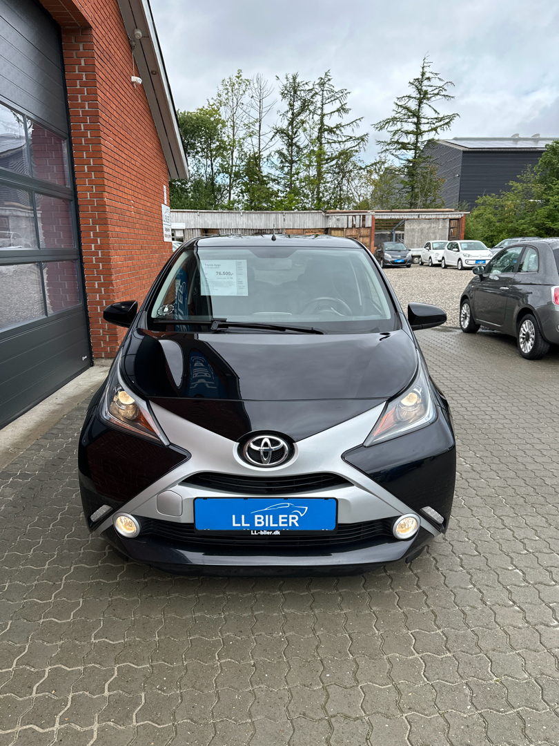 Billede af Toyota Aygo 1,0 VVT-I X-Black II 69HK 5d