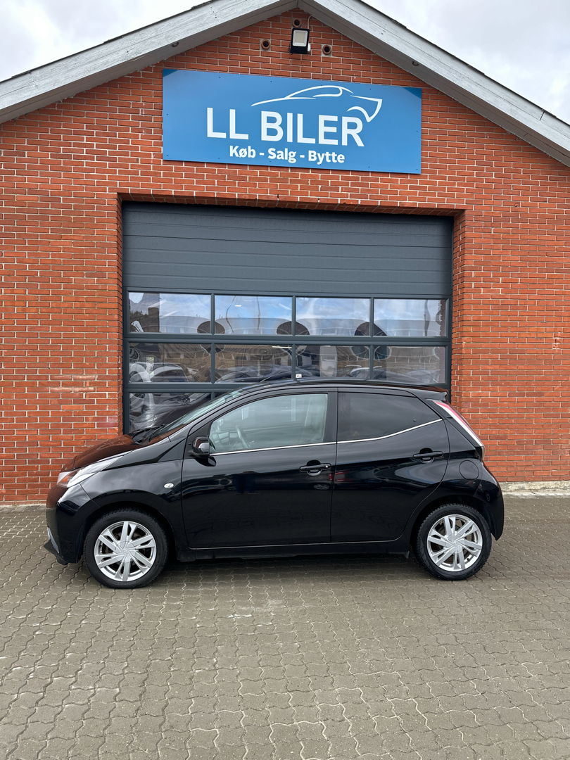 Billede af Toyota Aygo 1,0 VVT-I X-Black II 69HK 5d