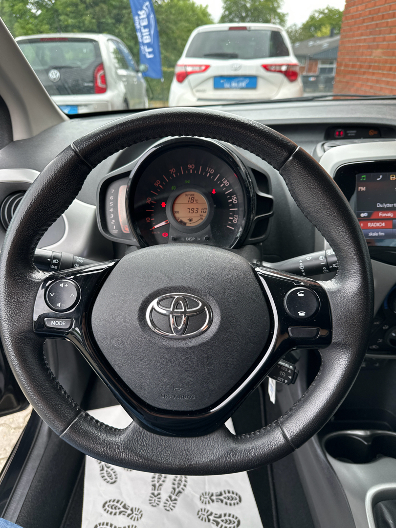 Billede af Toyota Aygo 1,0 VVT-I X-Black II 69HK 5d