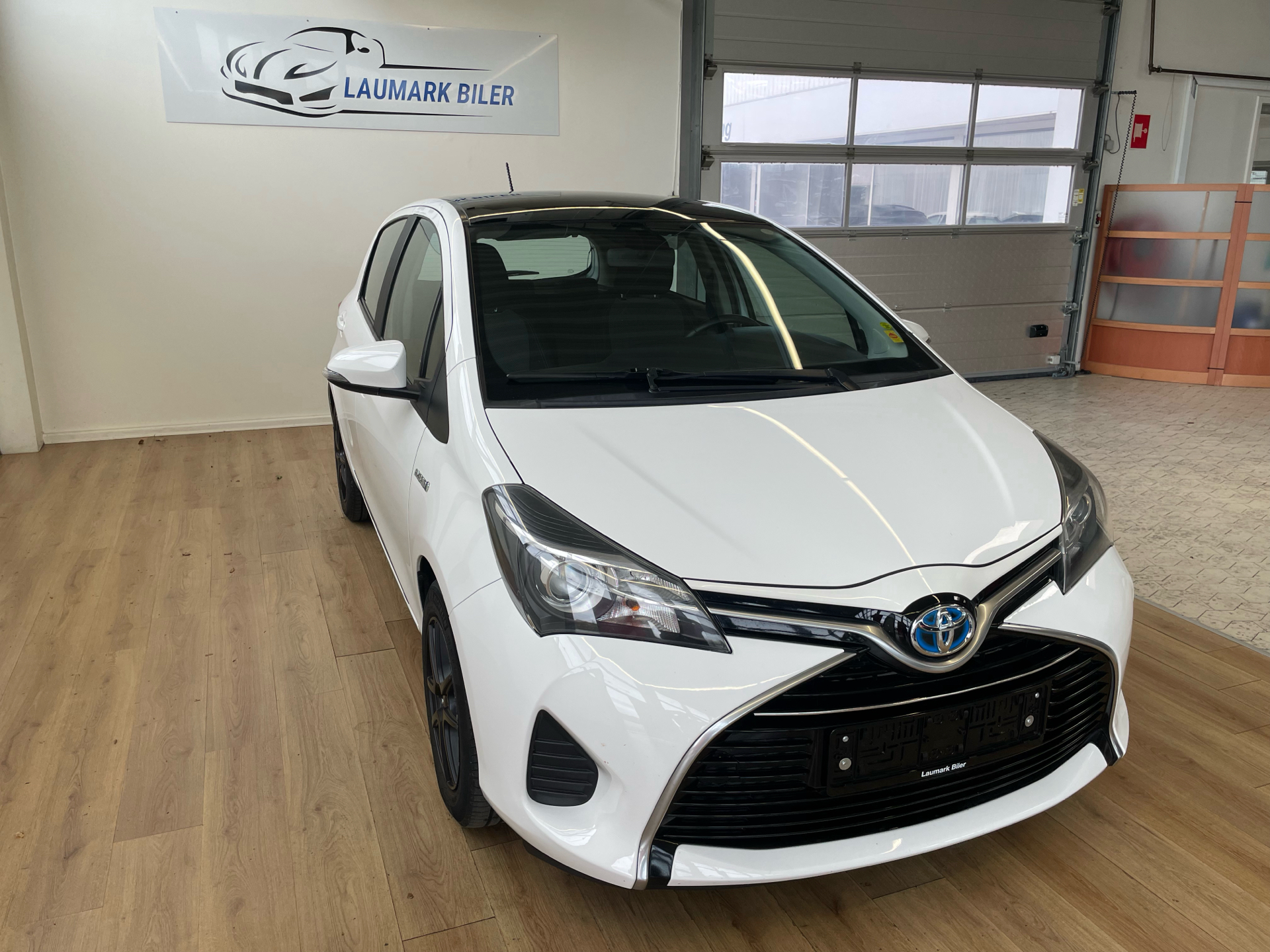 Billede af Toyota Yaris 1,5 Hybrid H2 E-CVT 100HK 5d Trinl. Gear