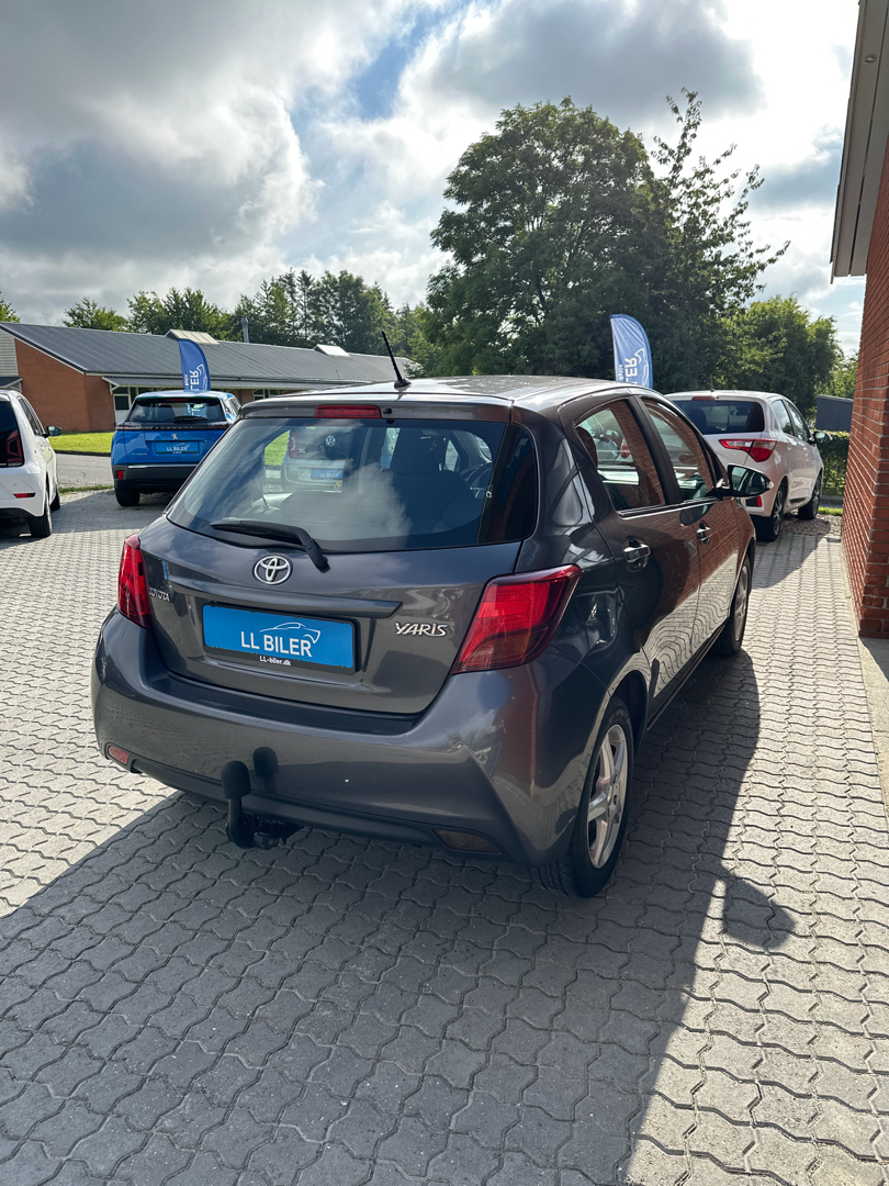 Billede af Toyota Yaris 1,3 VVT-I T2 100HK 5d 6g