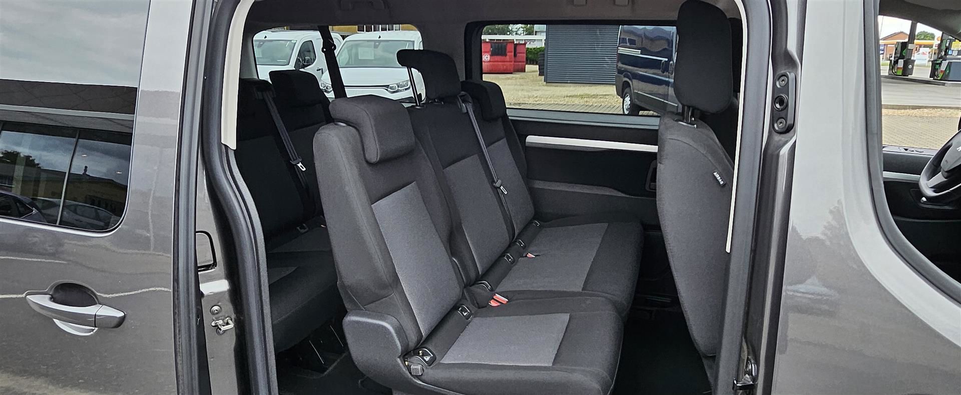 Billede af Peugeot Expert Traveller L2 1,6 BlueHDi Business 115HK 6g