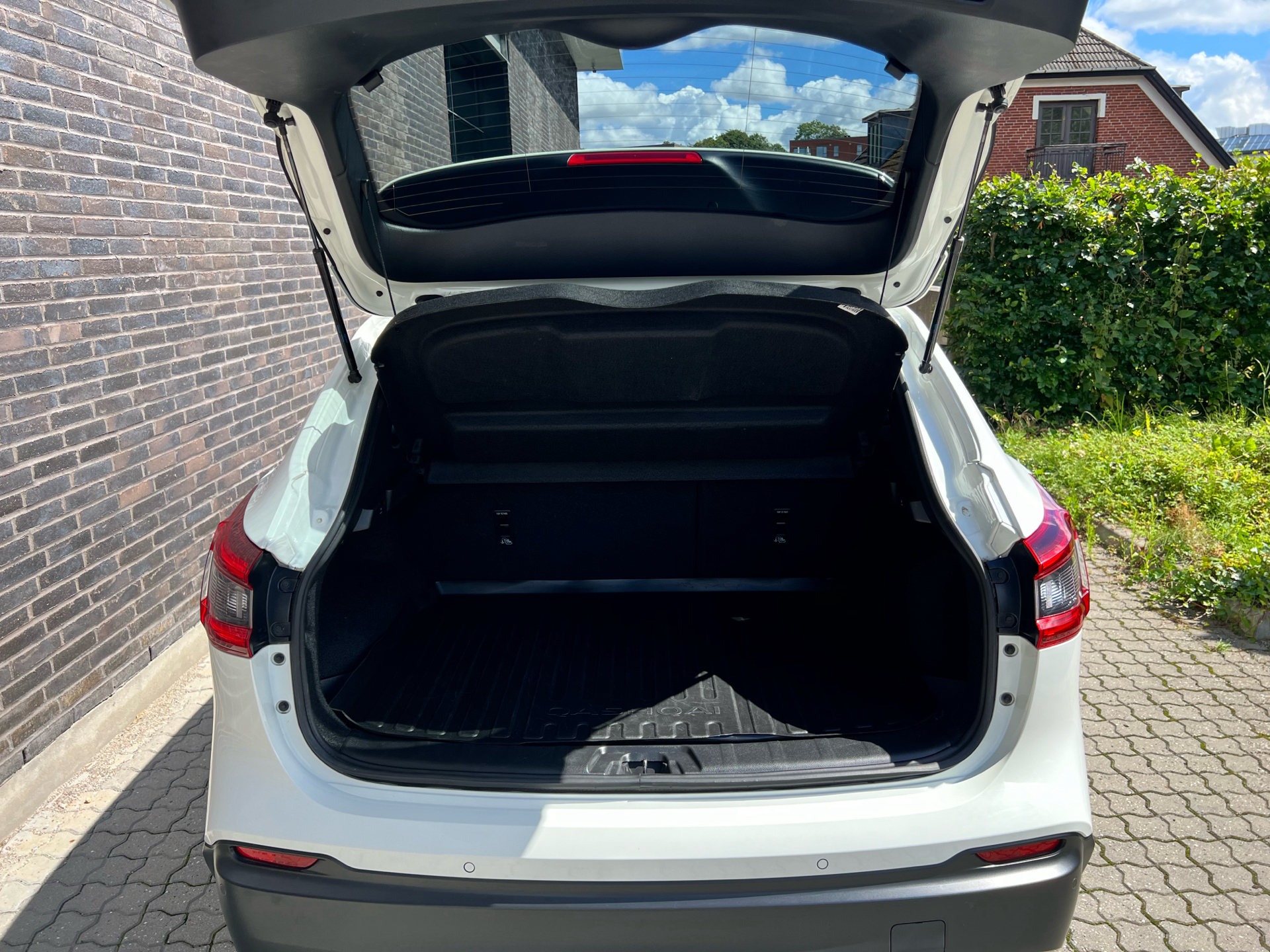 Billede af Nissan Qashqai 1,3 Dig-T Tekna+ NNC Display DCT 160HK 5d 7g Aut.