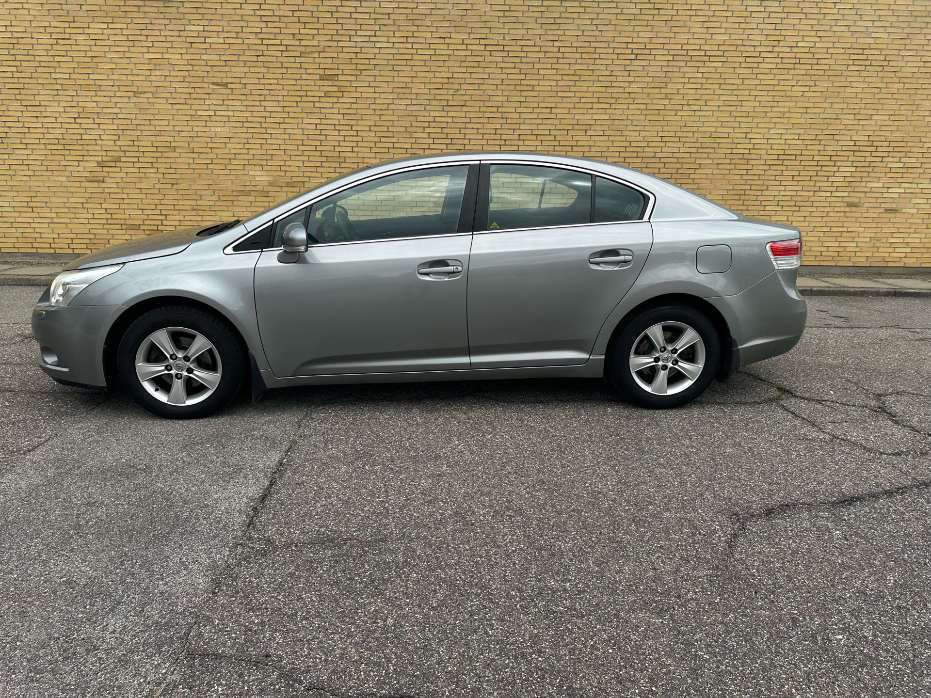 Billede af Toyota Avensis 2,0 D-4D DPF TX 126HK 6g