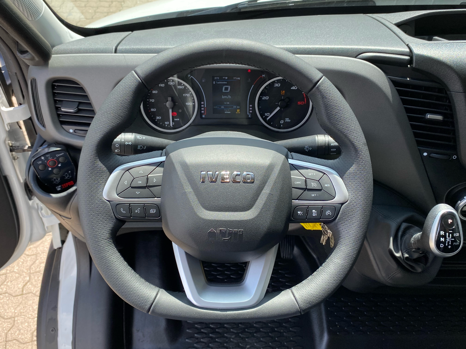 Billede af Iveco Daily 35S18 4100mm 3,0 D 180HK Ladv./Chas. 8g Aut.
