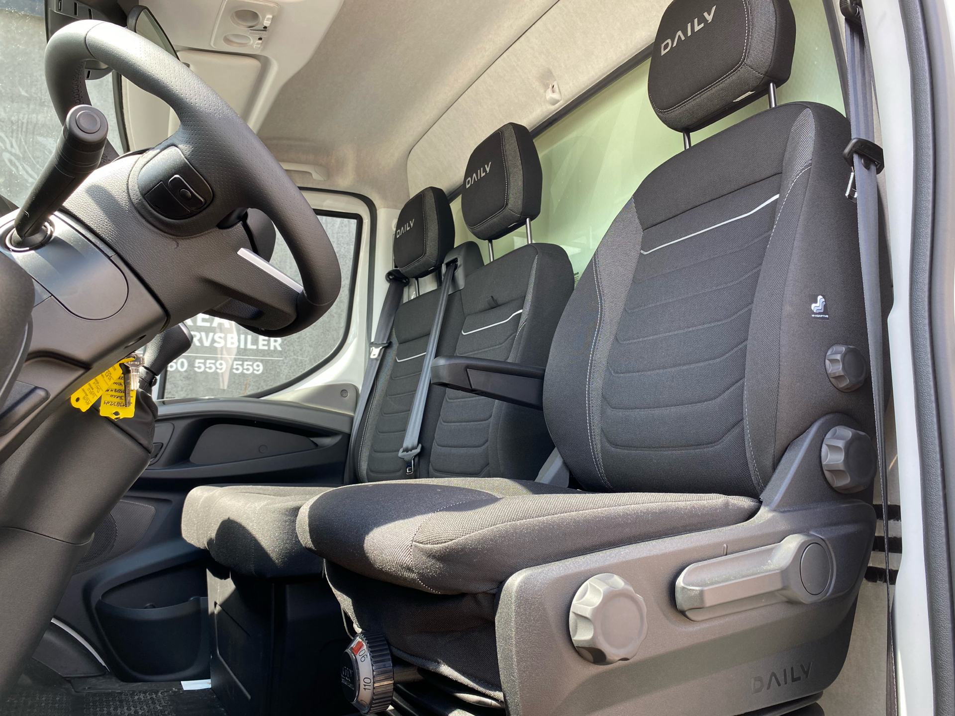 Billede af Iveco Daily 35S18 4100mm 3,0 D 180HK Ladv./Chas. 8g Aut.