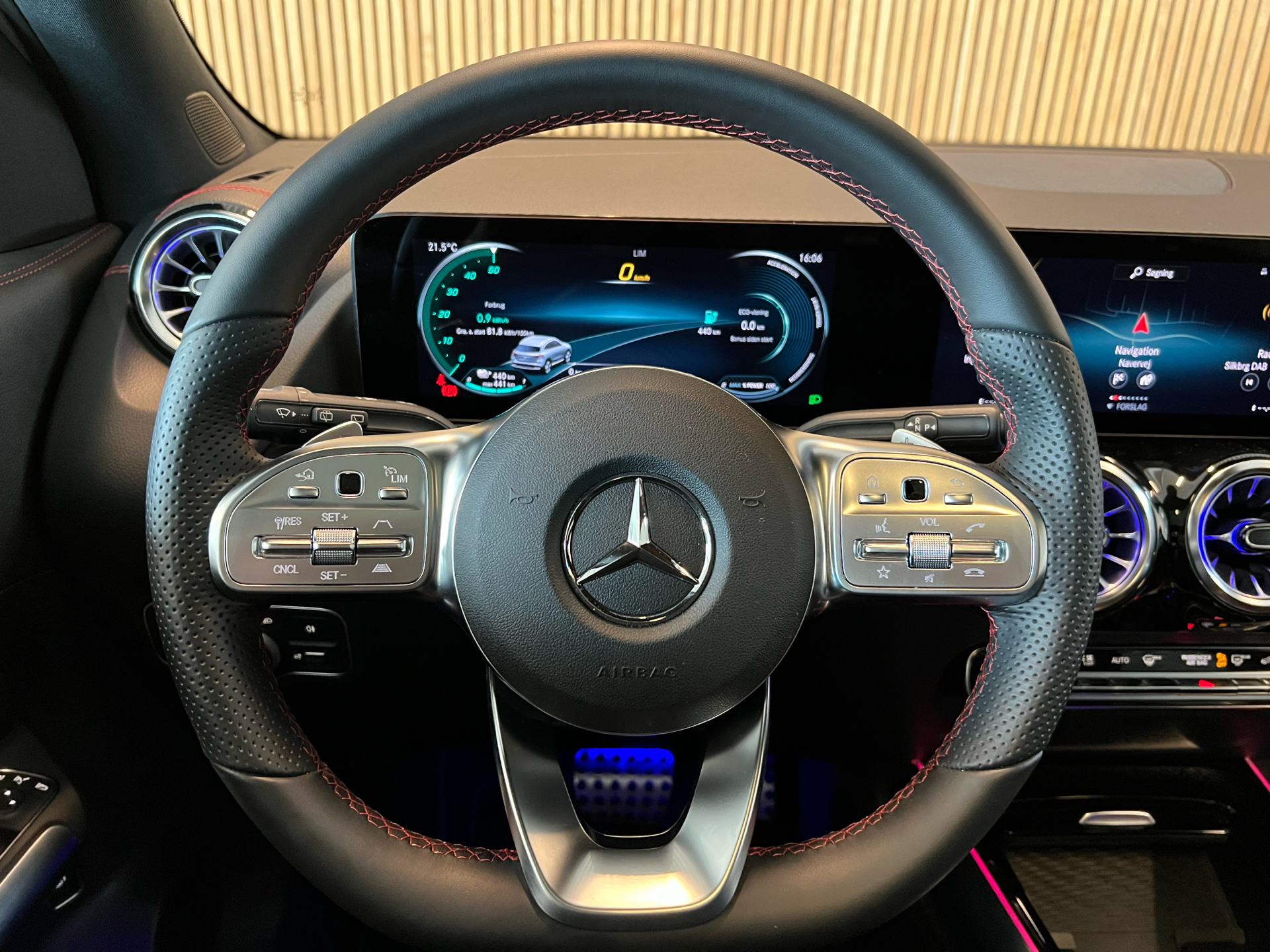 Billede af Mercedes-Benz EQA 250 EL AMG Premium Plus 190HK 5d Aut.