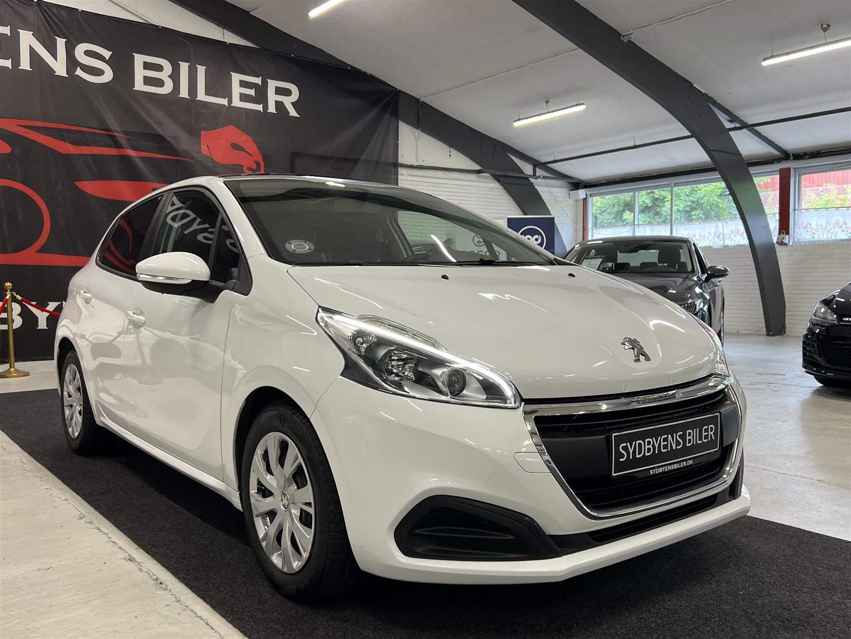 Peugeot 208 2016