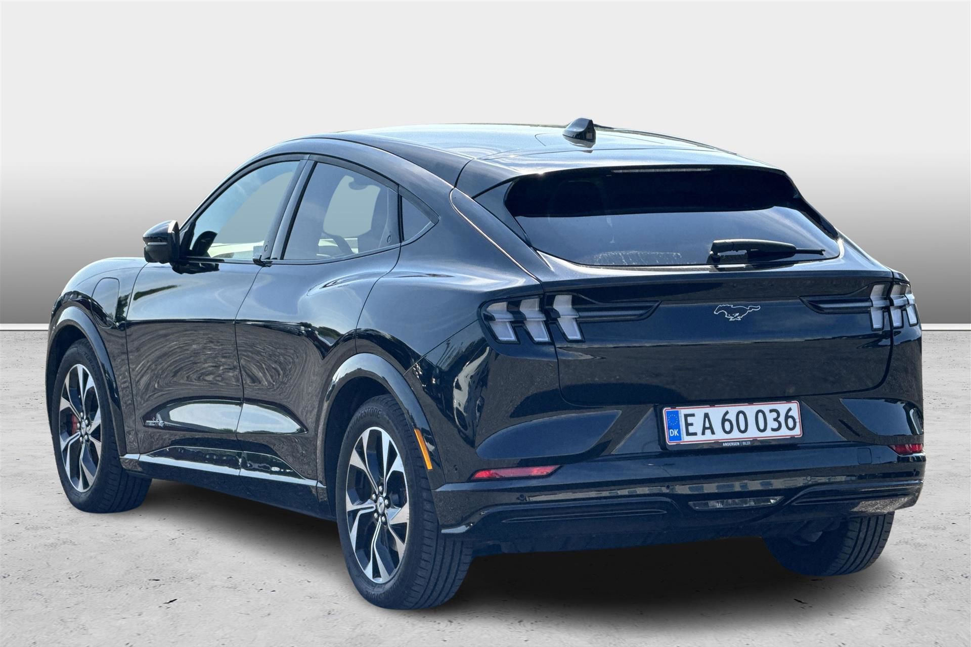 Billede af Ford Mustang Mach-E EL SR Premium AWD 269HK 5d Aut.