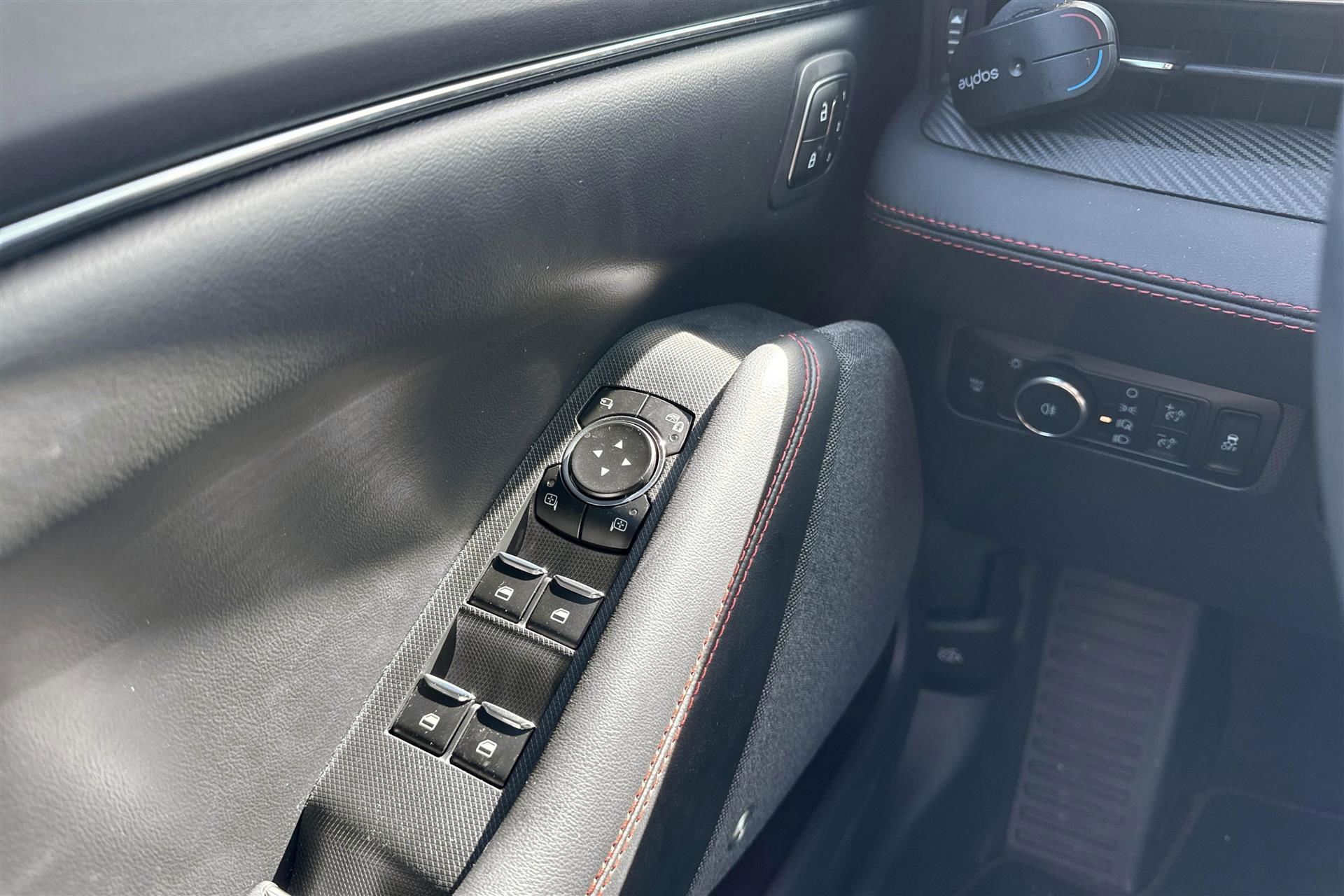 Billede af Ford Mustang Mach-E EL SR Premium AWD 269HK 5d Aut.