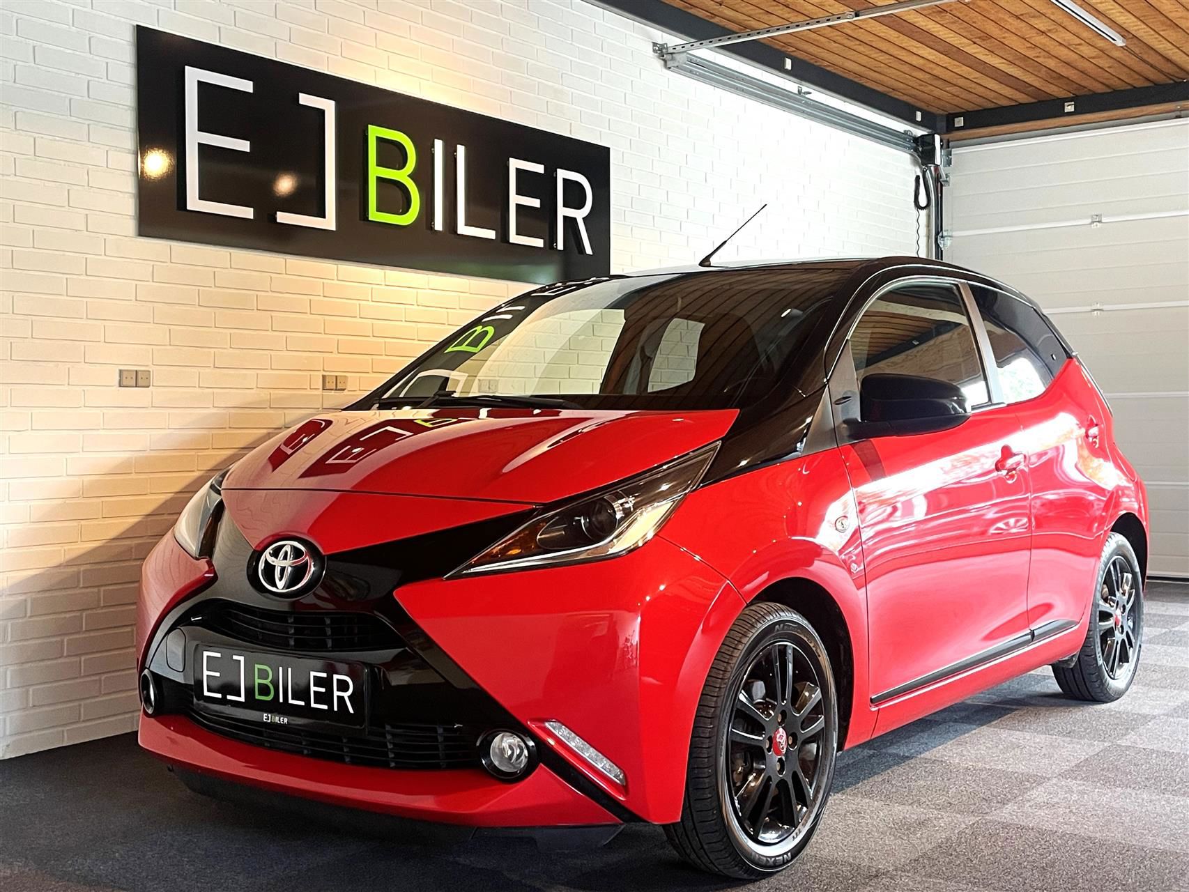 Billede af Toyota Aygo 1,0 VVT-I X-Play + Touch Safety Sense 69HK 5d