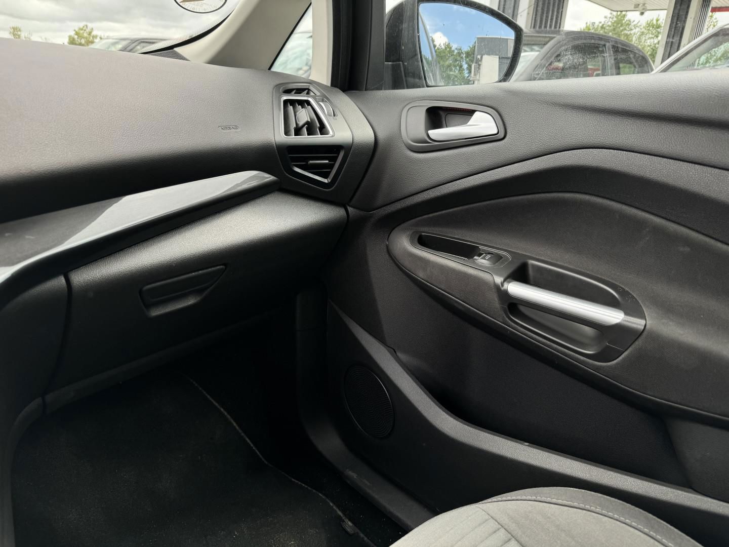 Billede af Ford C-MAX 1,5 TDCi Titanium 120HK Van 6g