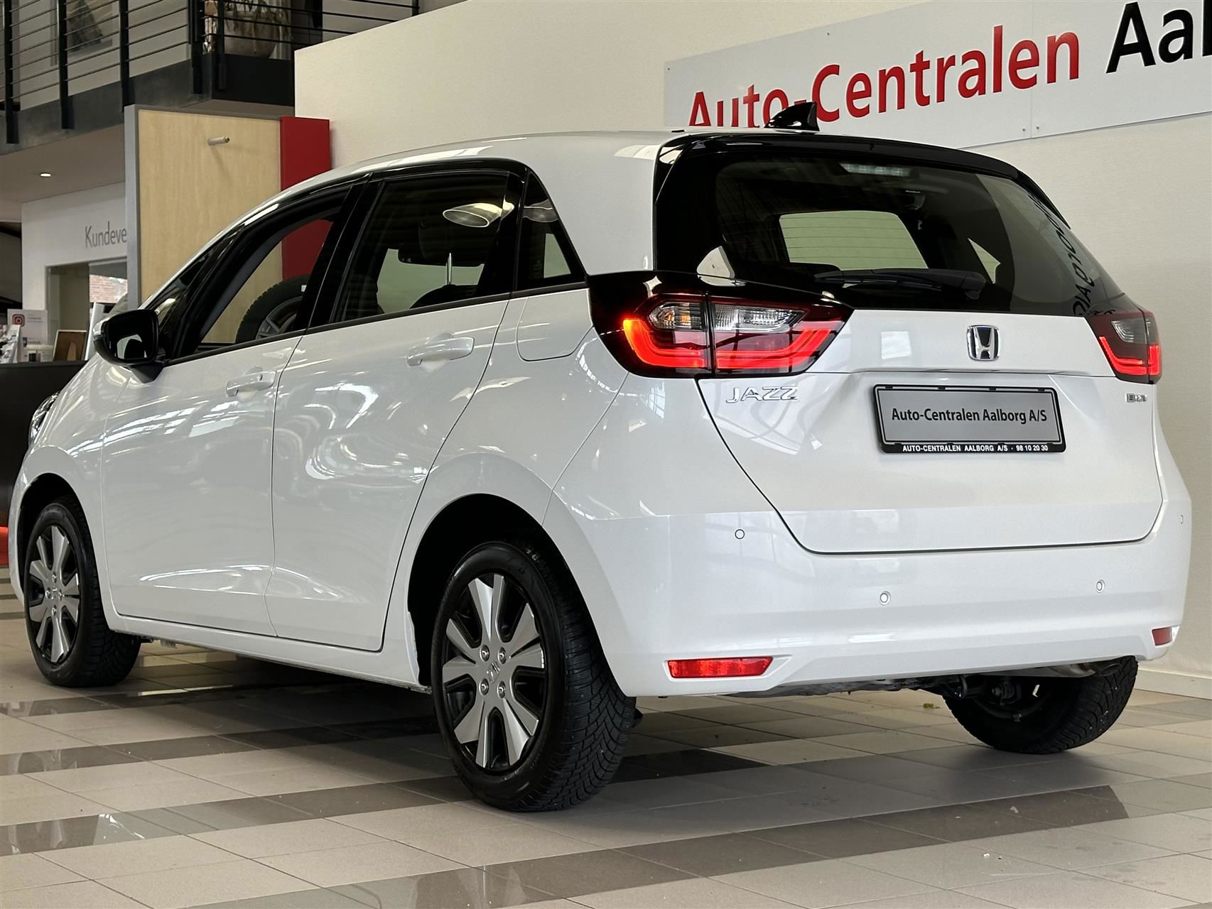 Billede af Honda Jazz 1,5 i-MMD  Hybrid Elegance E-CVT 109HK 5d 7g Aut.