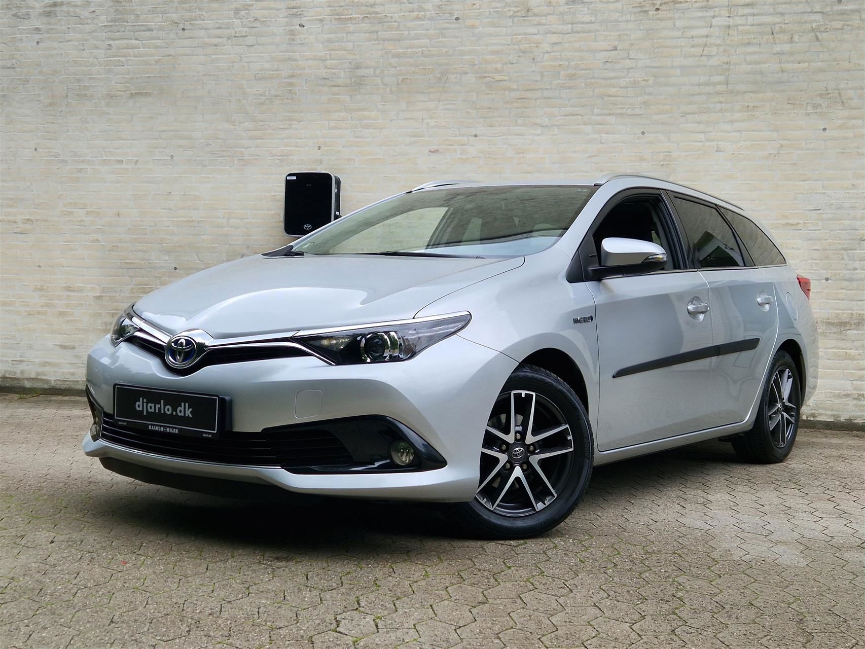 Billede af Toyota Auris Touring Sports 1,8 Hybrid H2 Comfort 136HK Stc Aut.