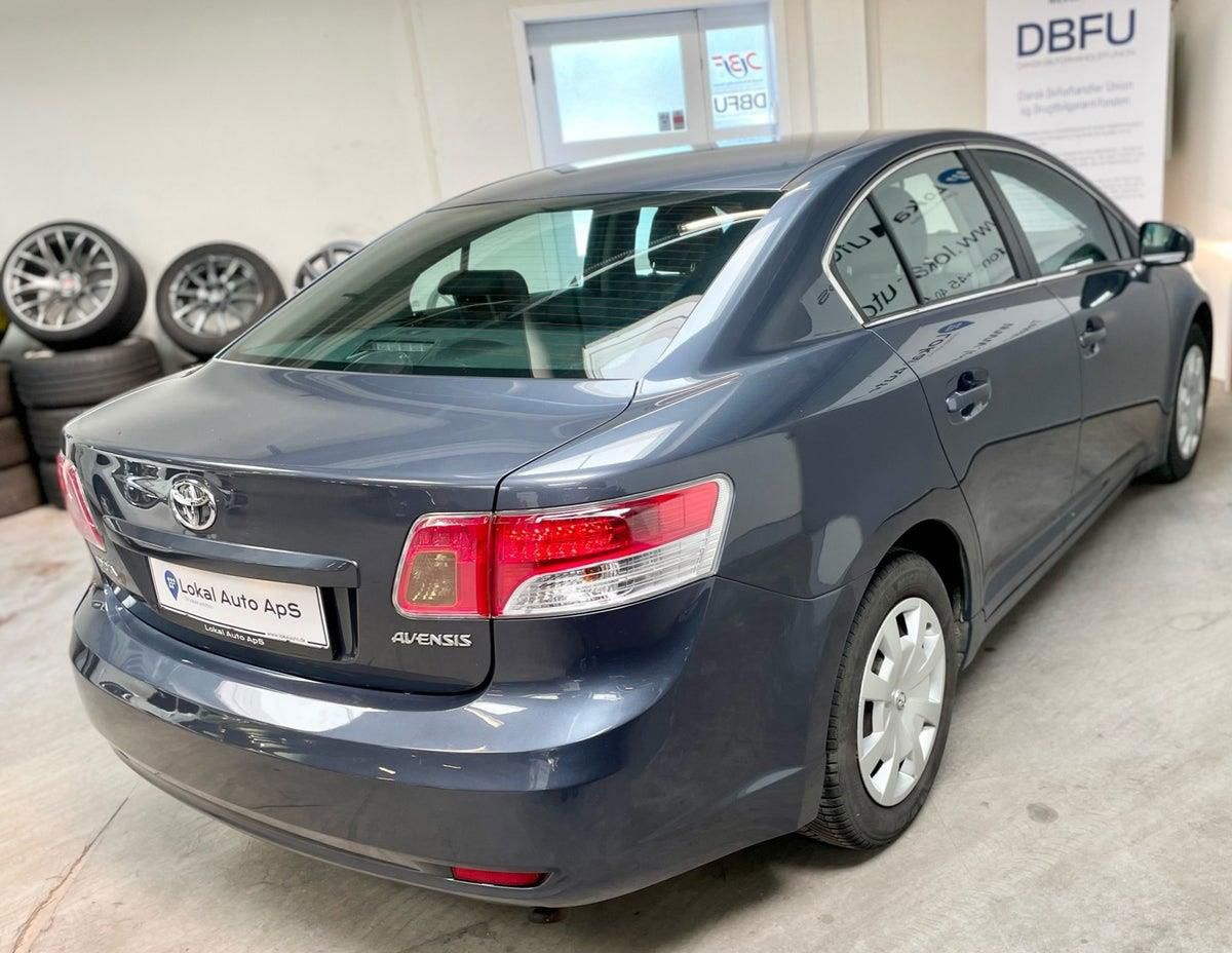 Toyota Avensis 2010