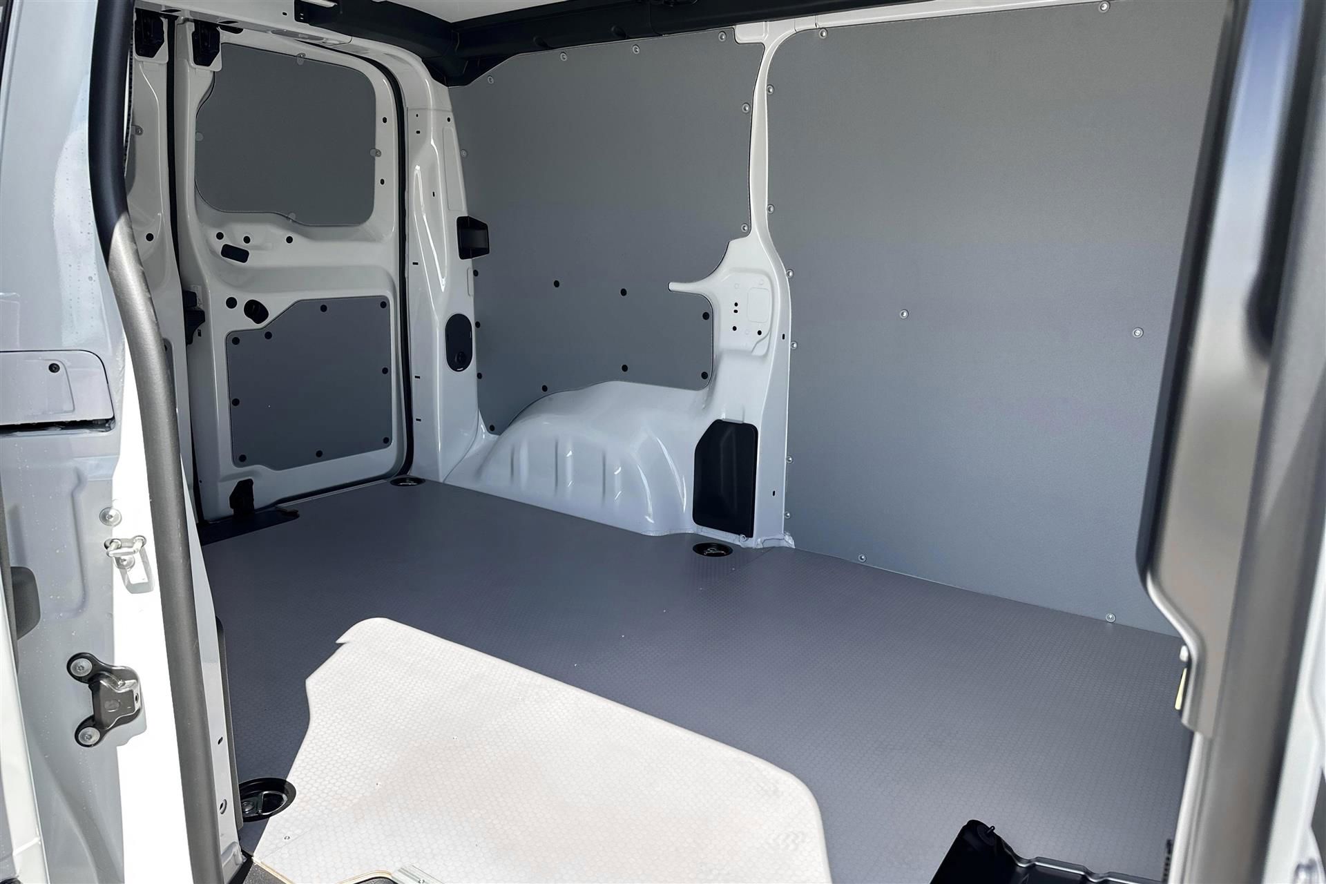 Billede af Citroën Jumpy L2 2,0 Blue HDi Baseline EAT8 145HK Van 8g Aut.