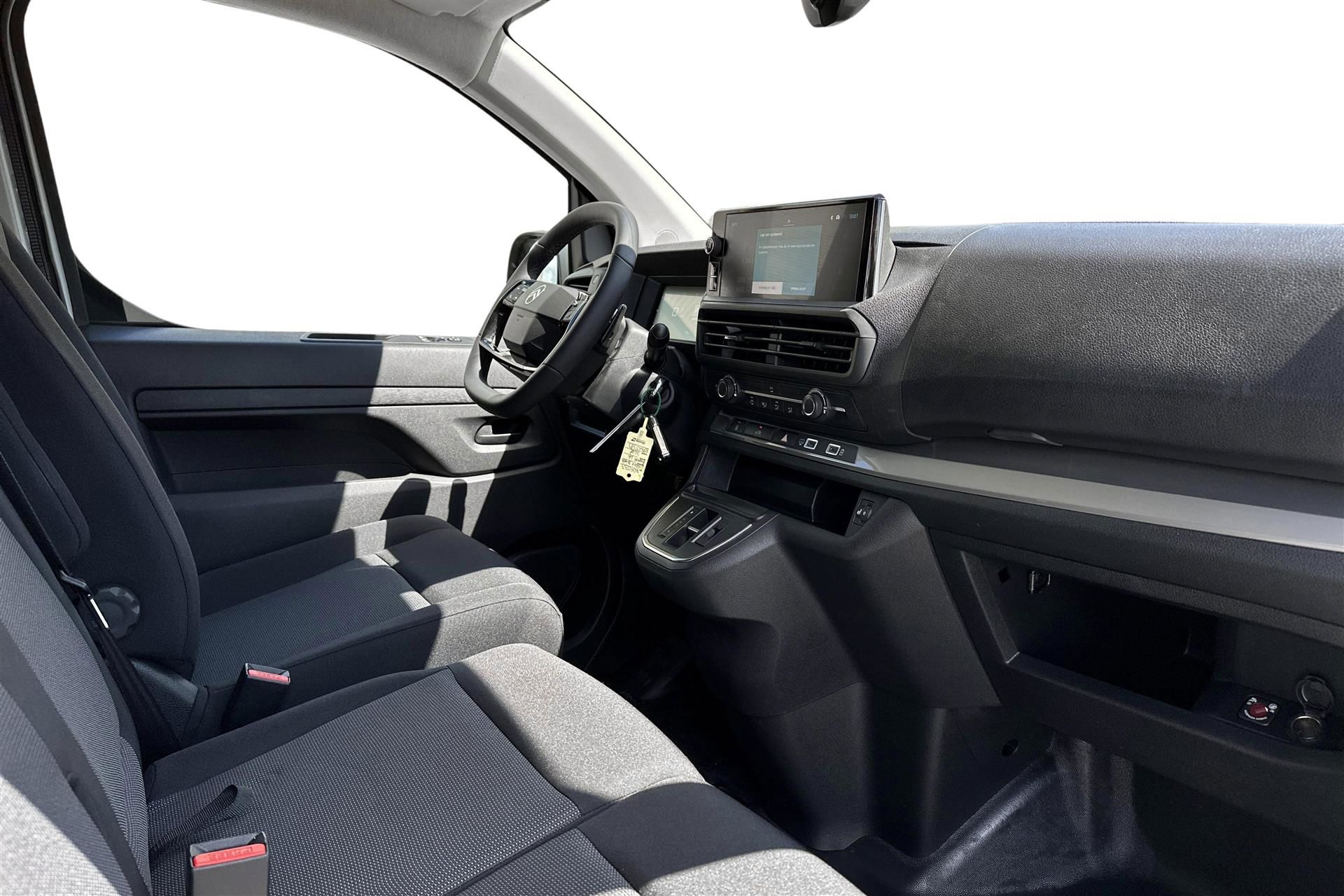 Billede af Citroën Jumpy L2 2,0 Blue HDi Baseline EAT8 145HK Van 8g Aut.