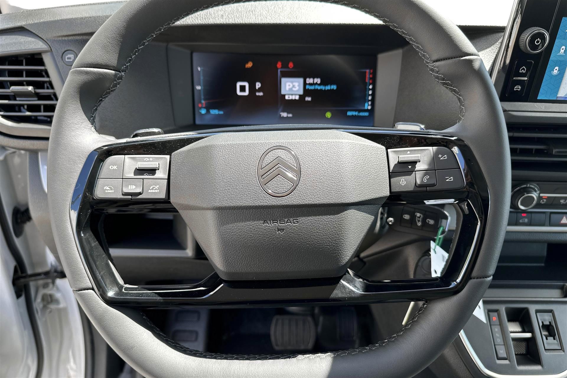 Billede af Citroën Jumpy L2 2,0 Blue HDi Baseline EAT8 145HK Van 8g Aut.