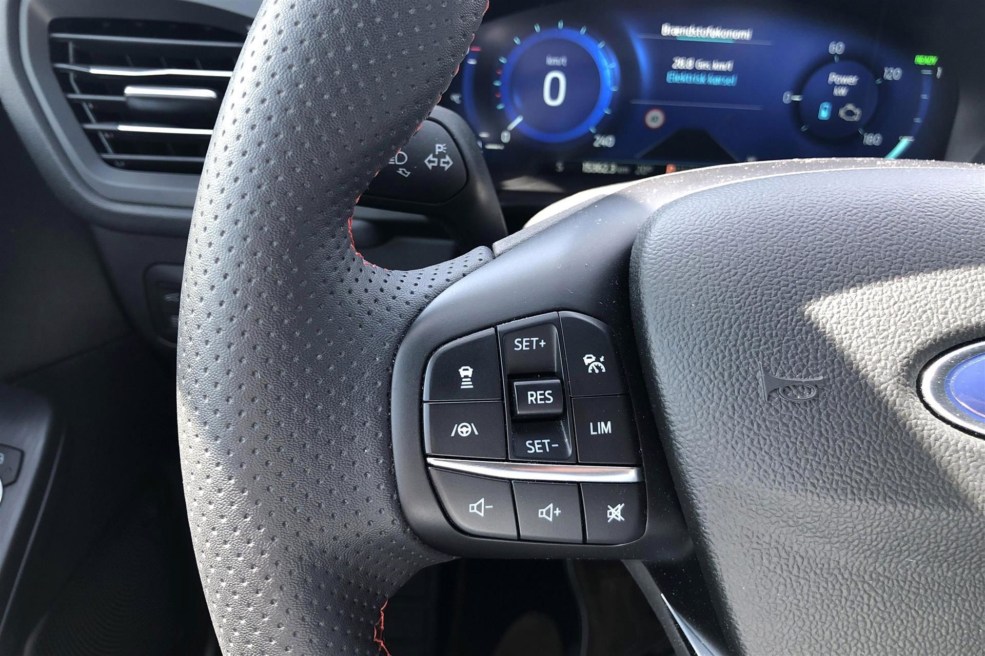 Billede af Ford Kuga 2,5 Plugin-hybrid Graphite Tech CVT 225HK 5d Trinl. Gear