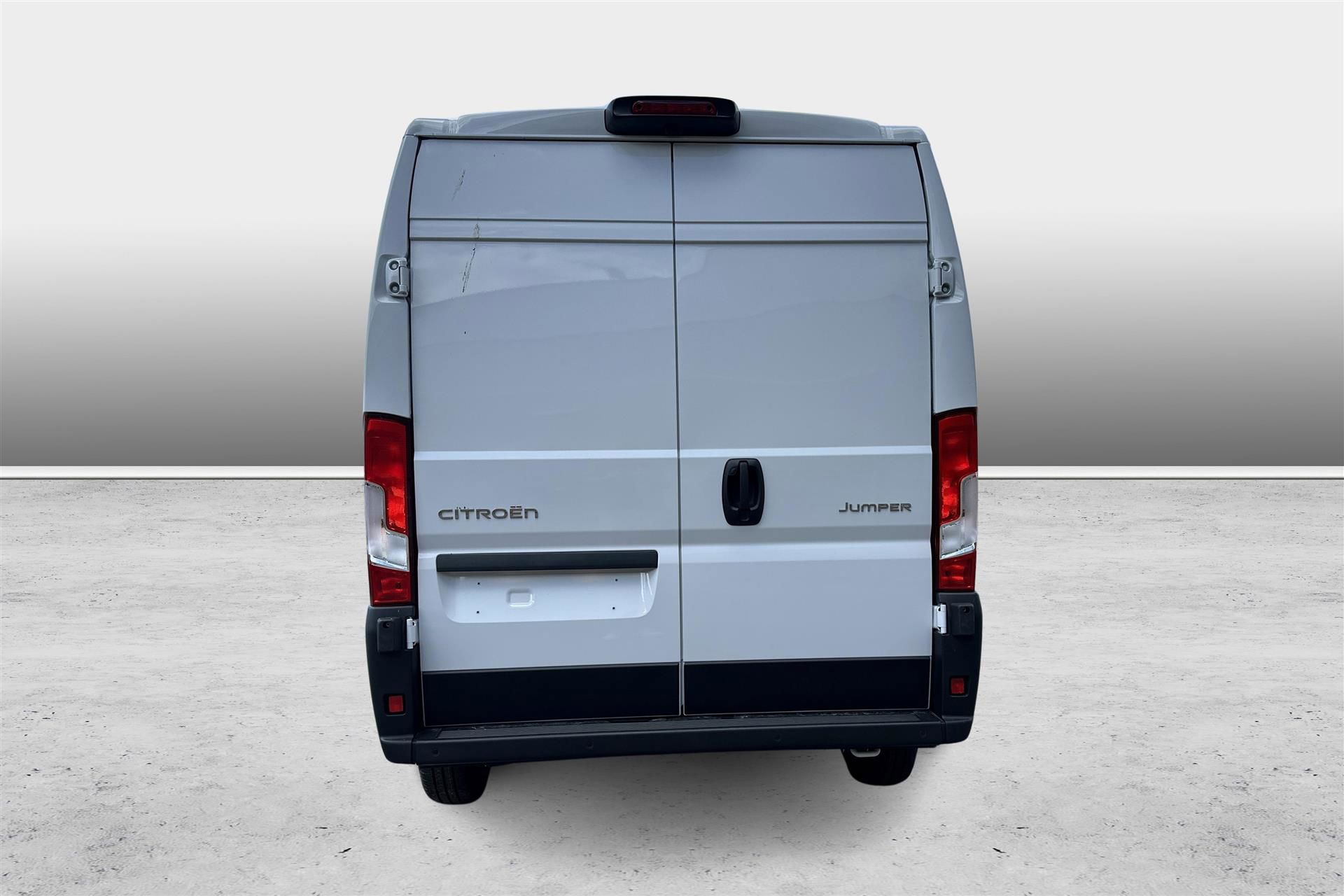 Billede af Citroën Jumper 35 L2H2 ML BlueHDi 140 EAT8 2.2 BHDi 140 L2H2 Aut.