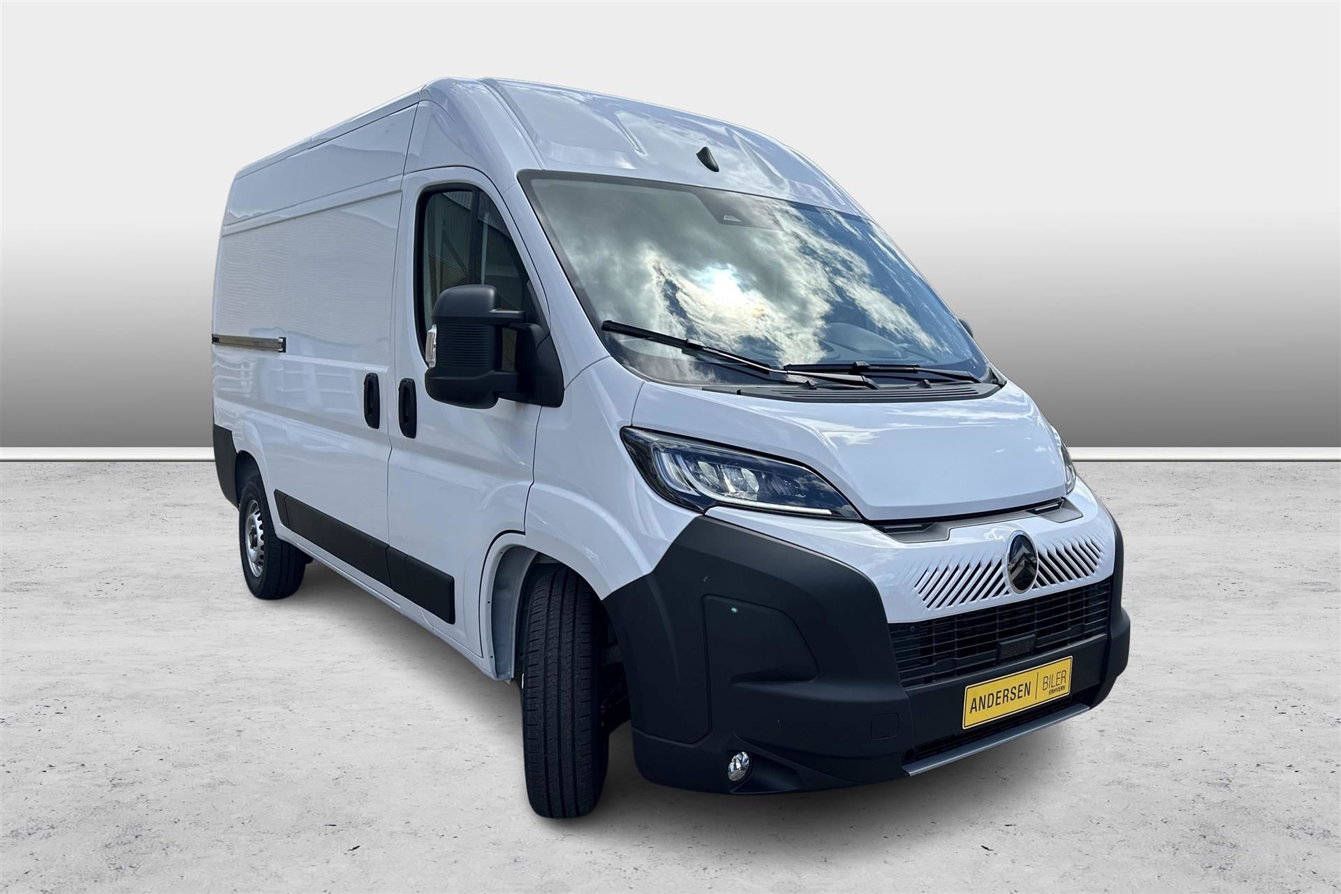 Billede af Citroën Jumper 35 L2H2 ML BlueHDi 140 EAT8 2.2 BHDi 140 L2H2 Aut.