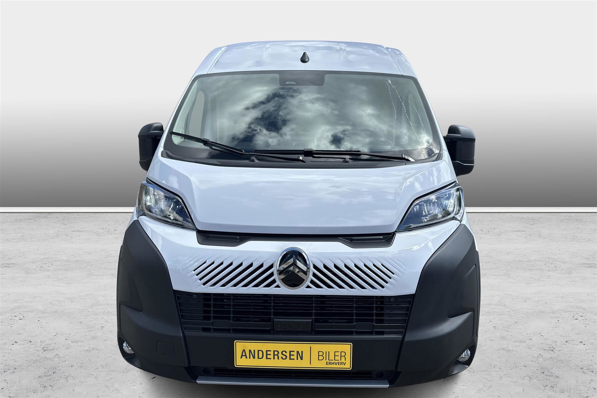 Billede af Citroën Jumper 35 L2H2 ML BlueHDi 140 EAT8 2.2 BHDi 140 L2H2 Aut.