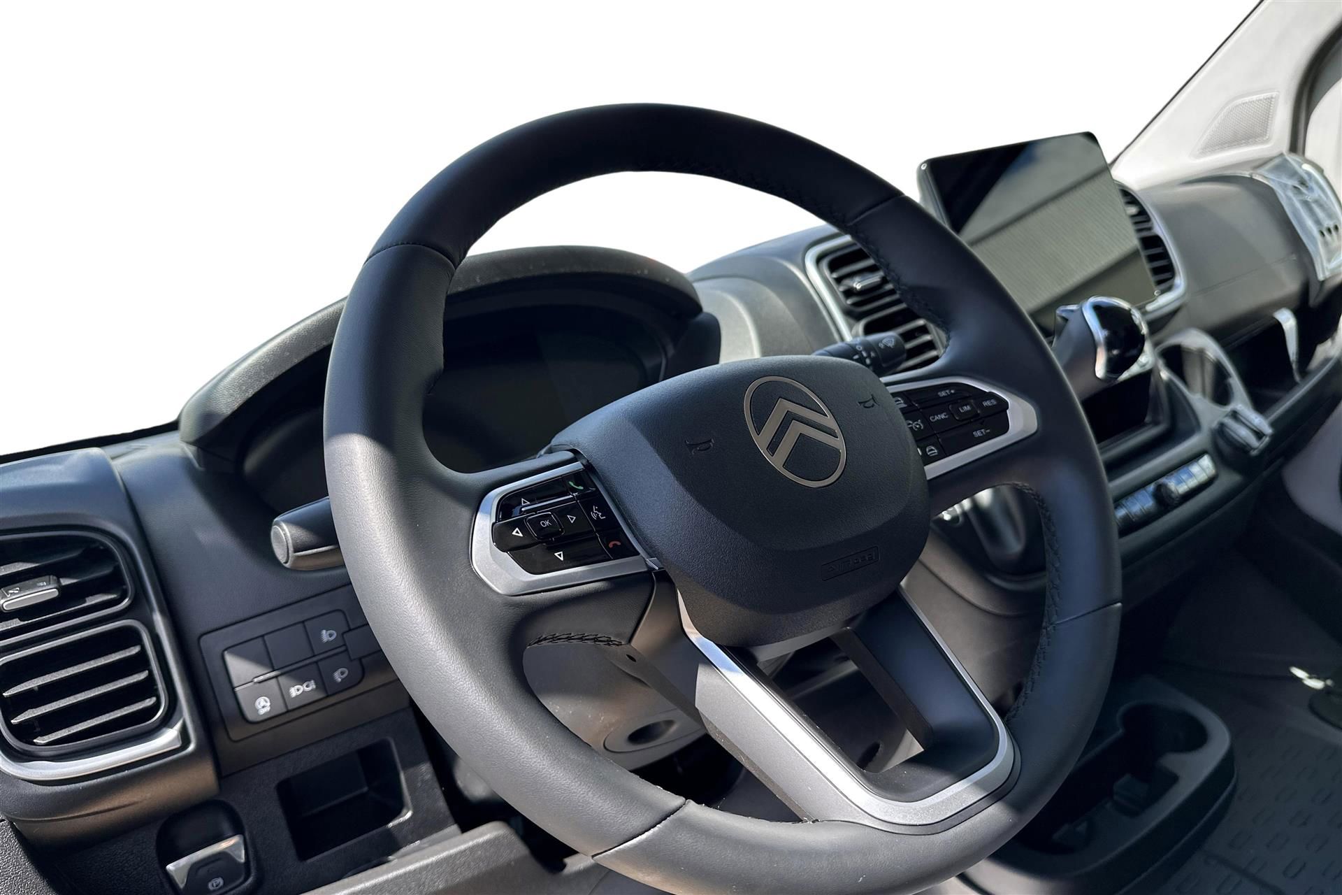 Billede af Citroën Jumper 35 L2H2 ML BlueHDi 140 EAT8 2.2 BHDi 140 L2H2 Aut.