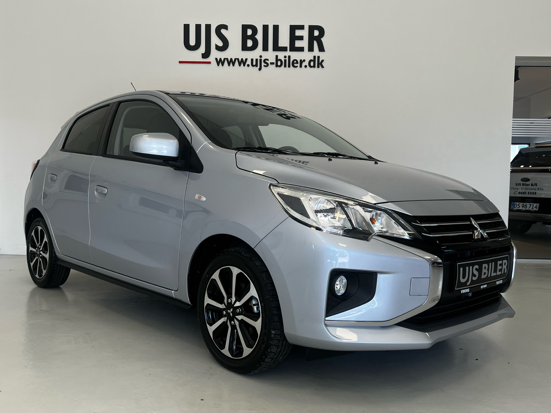 Billede af Mitsubishi Space Star 1,2 Invite+ AS&G 71HK 5d