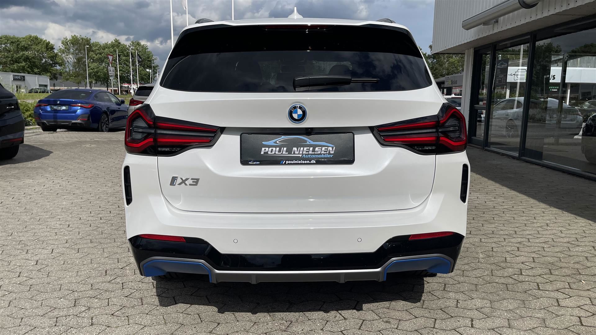 BMW iX3 2024