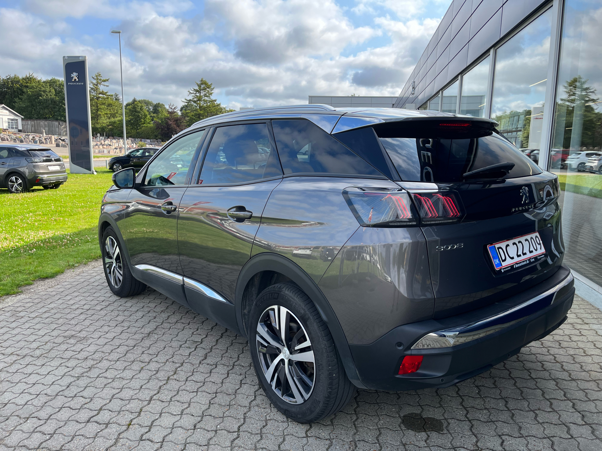 Billede af Peugeot 3008 1,5 BlueHDi Allure Pack EAT8 130HK 5d 8g Aut.