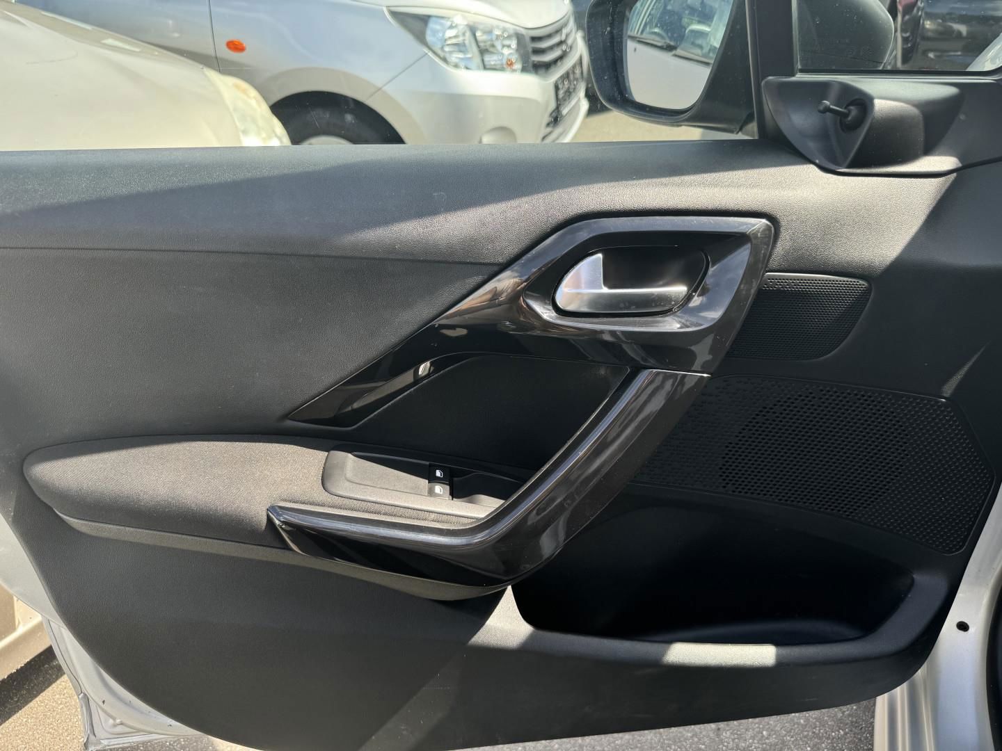 Billede af Peugeot 208 1,0 VTi Access 68HK 5d