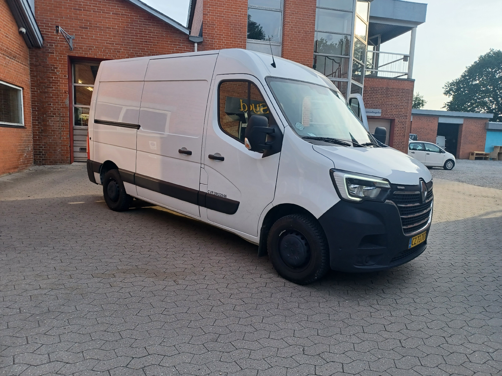 Billede af Renault Master T33 L2H2 2,3 DCI TwinTurbo start/stop 150HK Van 6g