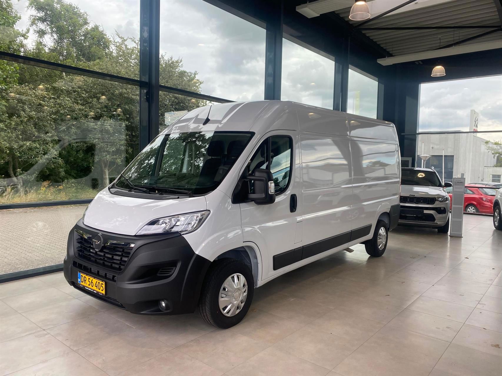 Billede af Opel Movano 33 L3H2 2,2 BlueHDi Enjoy+ 140HK Van 6g