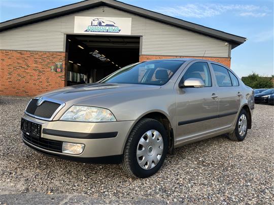 Skoda Octavia 1,6 Ambiente 102HK 5d