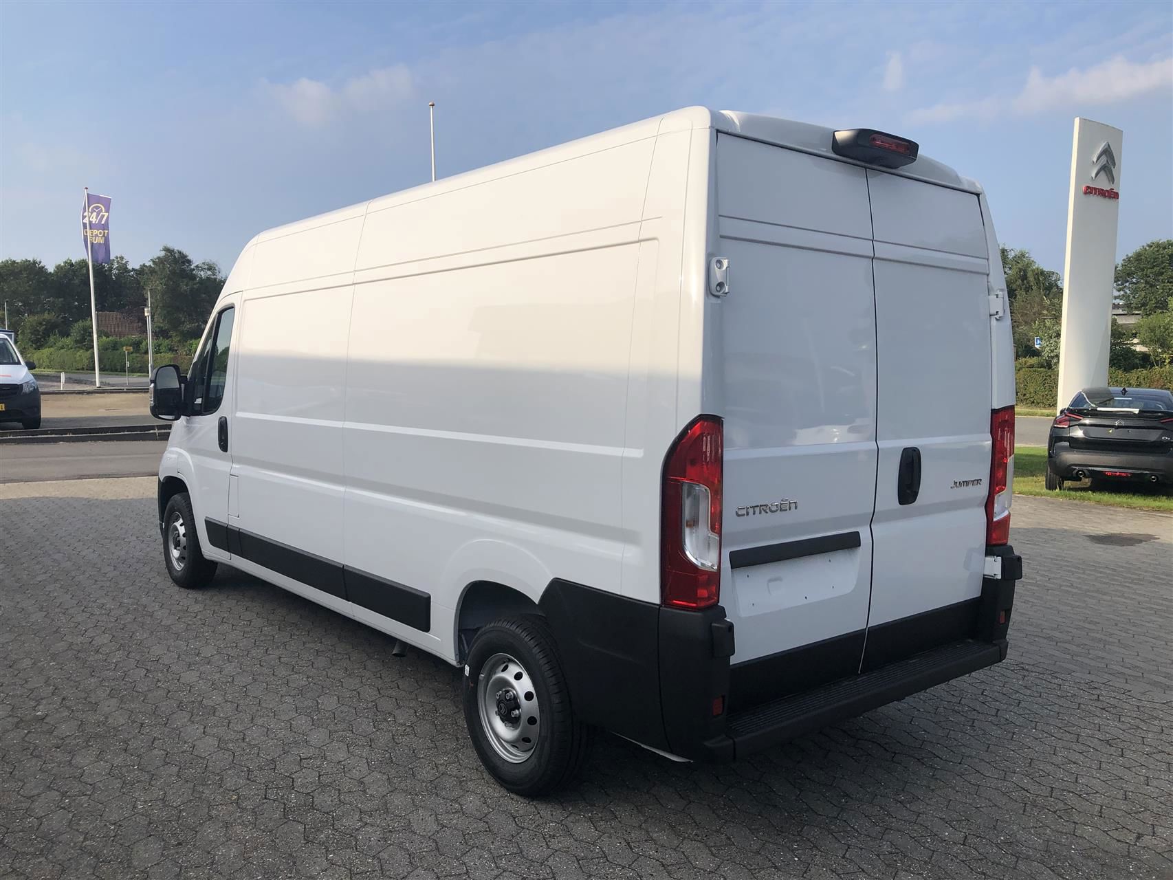 Billede af Citroën Jumper 33 L3H2 2,2 Blue HDi Masterline 140HK Van 6g
