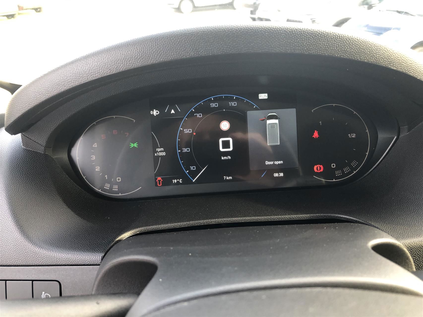 Billede af Citroën Jumper 33 L3H2 2,2 Blue HDi Masterline 140HK Van 6g