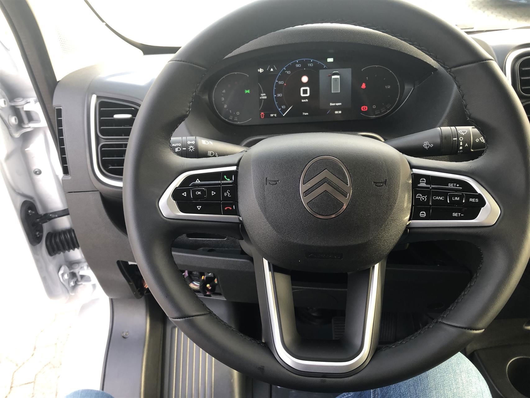 Billede af Citroën Jumper 33 L3H2 2,2 Blue HDi Masterline 140HK Van 6g