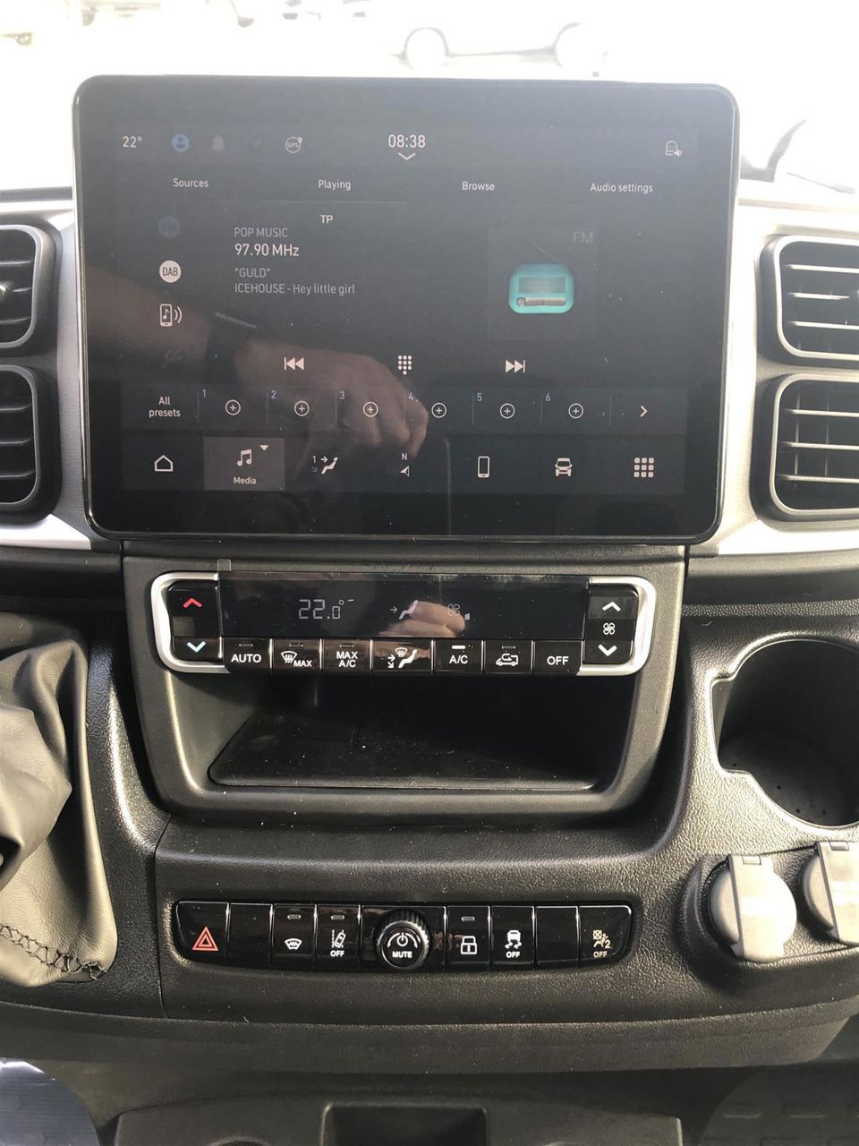 Billede af Citroën Jumper 33 L3H2 2,2 Blue HDi Masterline 140HK Van 6g