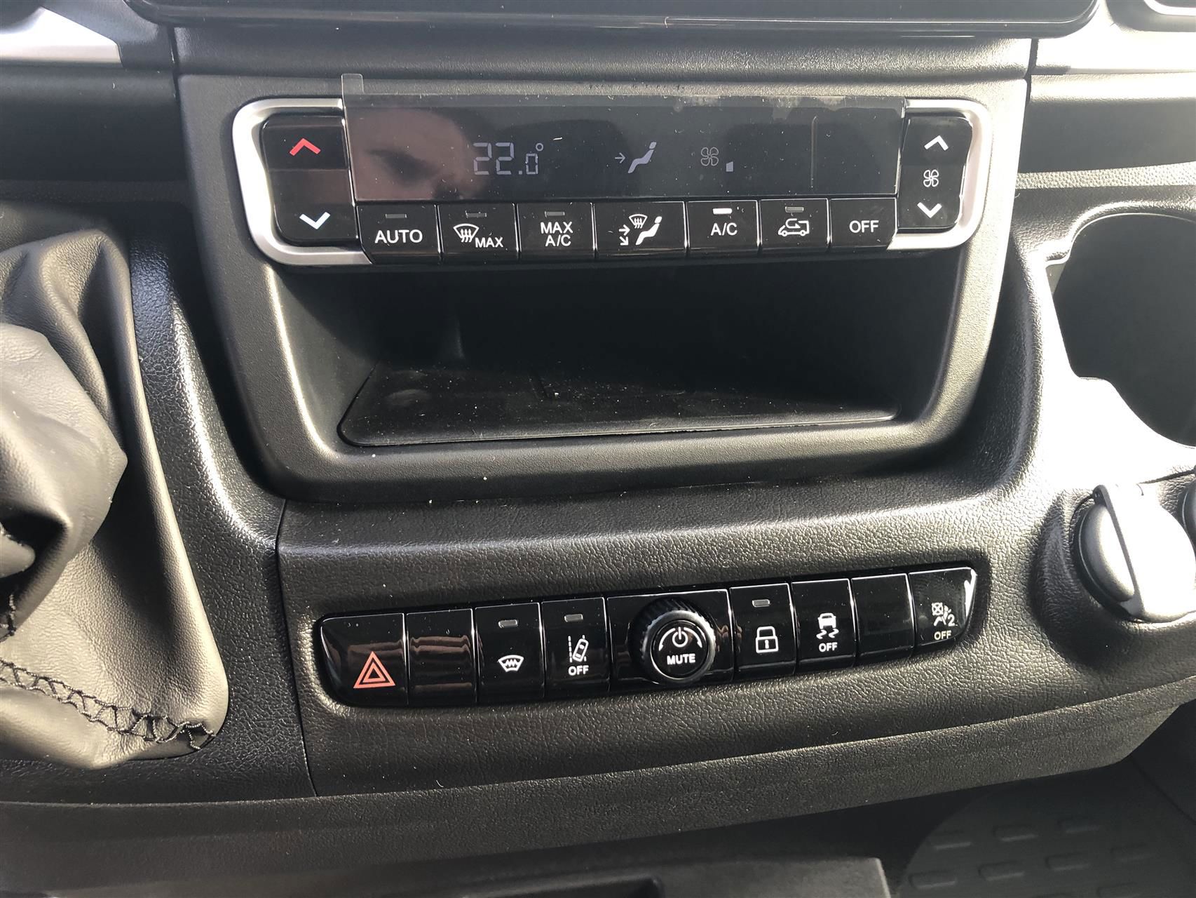 Billede af Citroën Jumper 33 L3H2 2,2 Blue HDi Masterline 140HK Van 6g